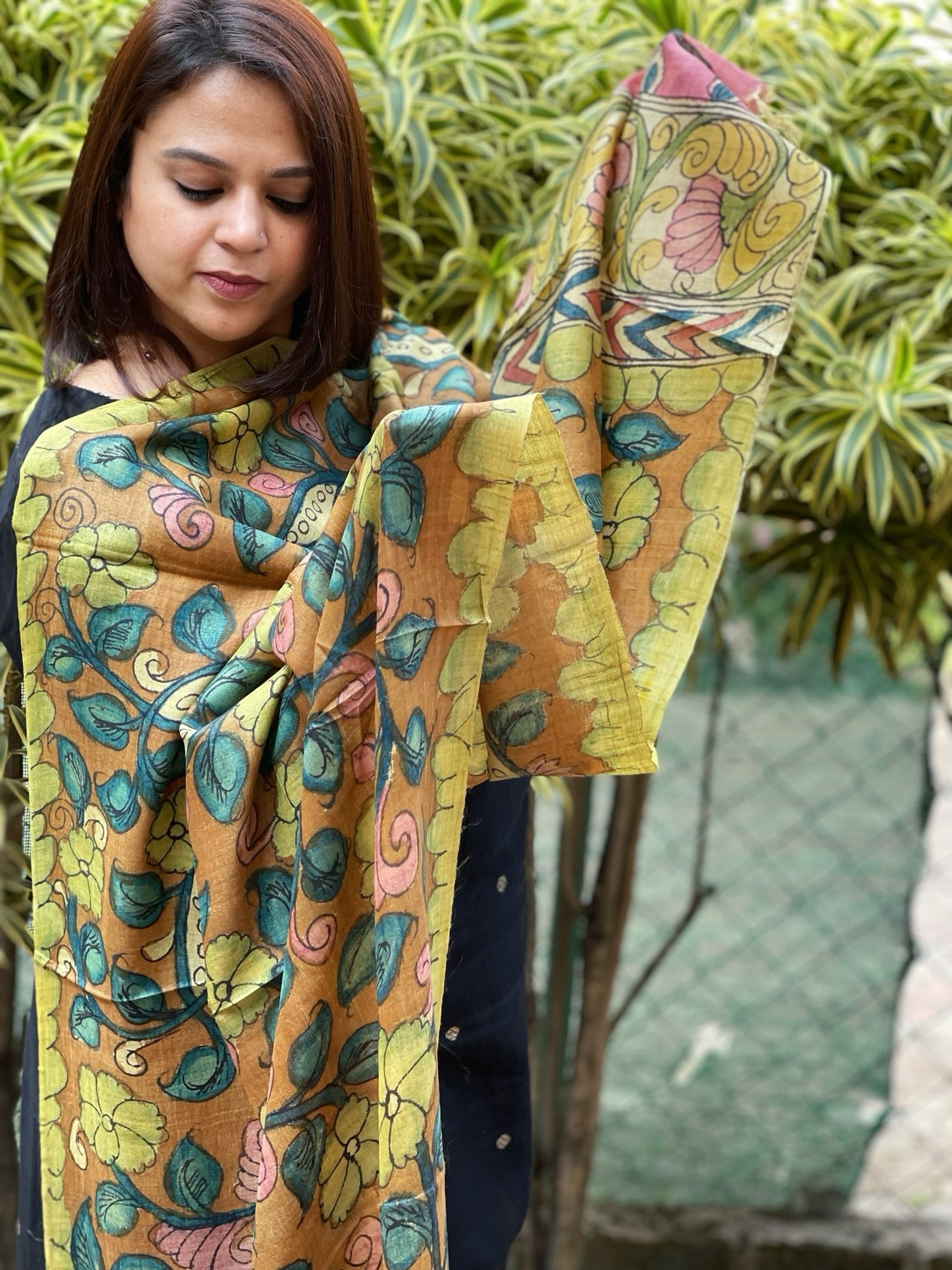 Handpainted Kalamkari Dupatta in Tussar Silk - Masakalee