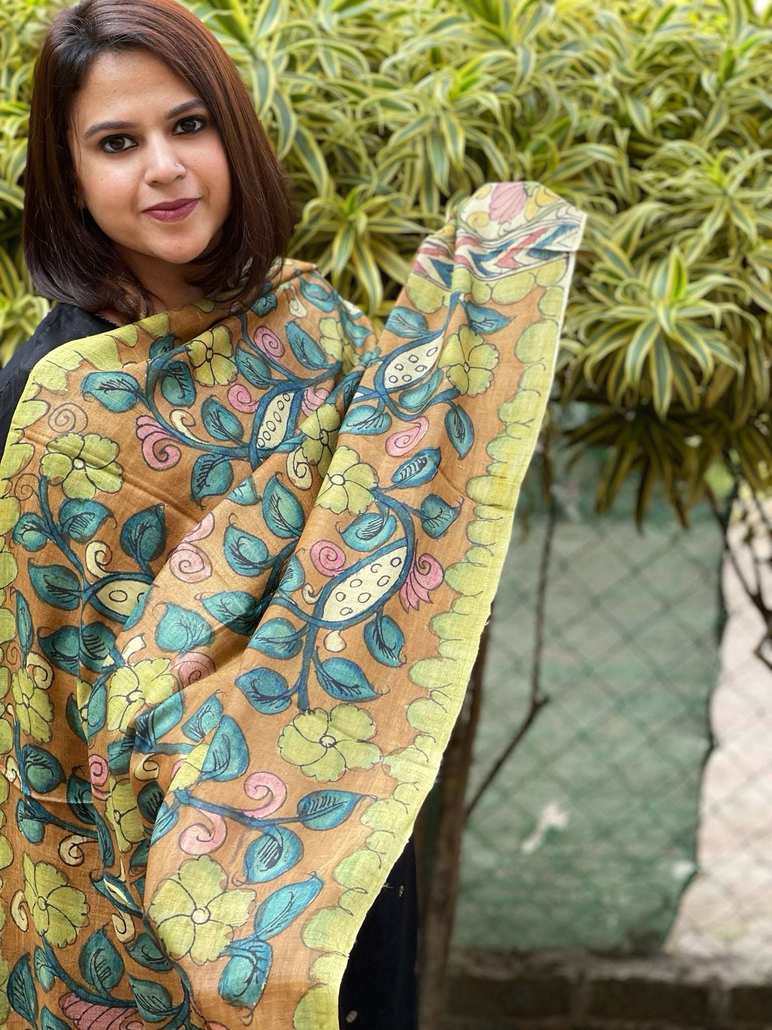 Handpainted Kalamkari Dupatta in Tussar Silk - Masakalee
