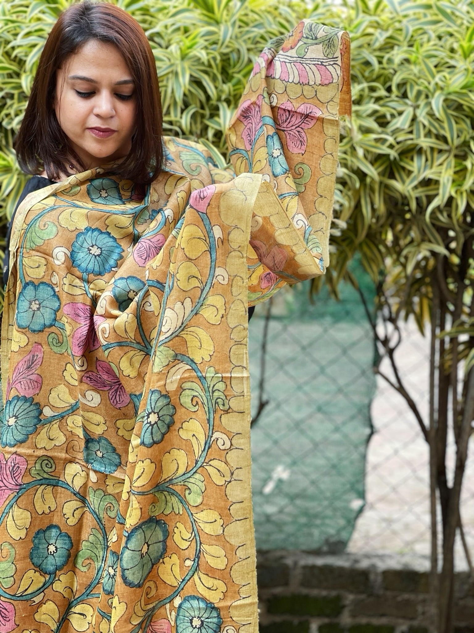 Handpainted Kalamkari Dupatta in Tussar Silk - Masakalee