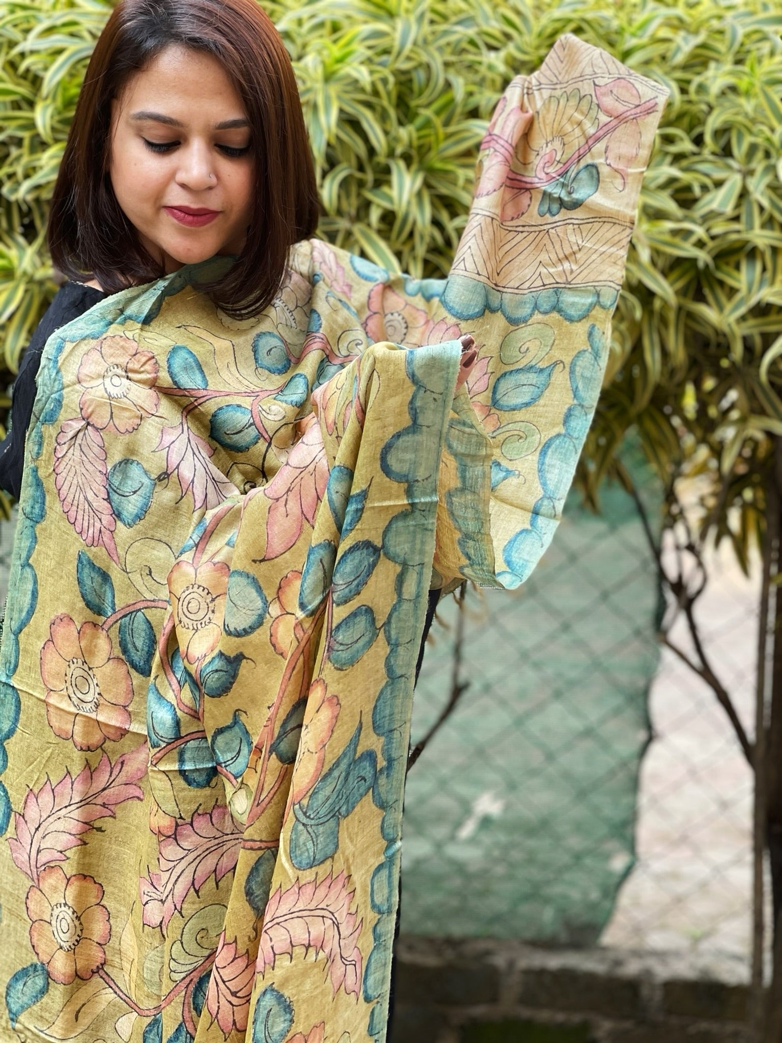 Handpainted Kalamkari Dupatta in Tussar Silk - Masakalee