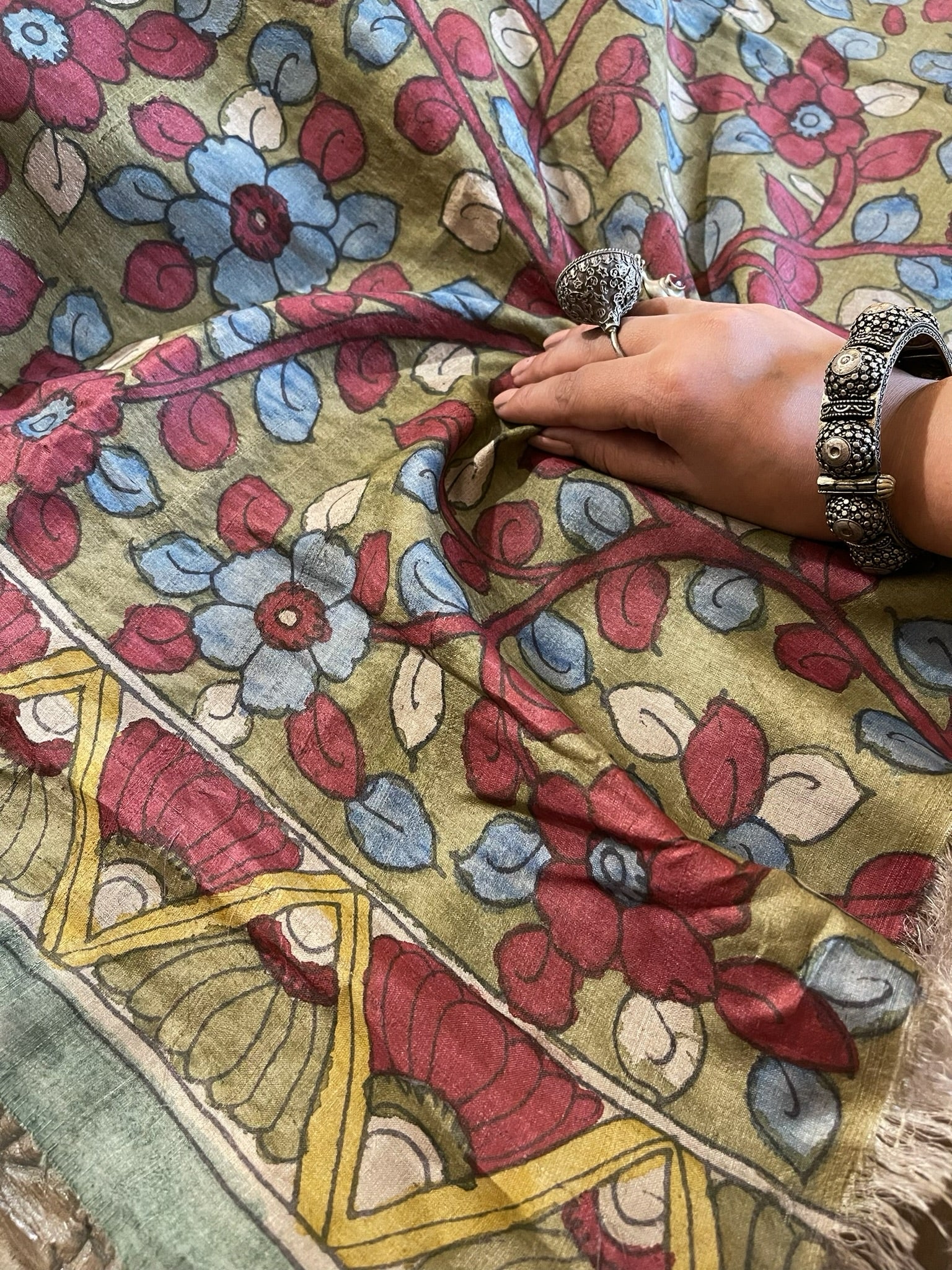 Handpainted Kalamkari Saree in Pure Tussar Silk - Masakalee