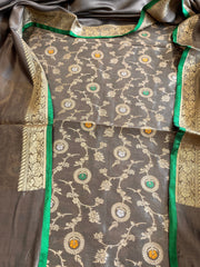 Handwoven Banarasi Suit Set in Pure Silk - Masakalee