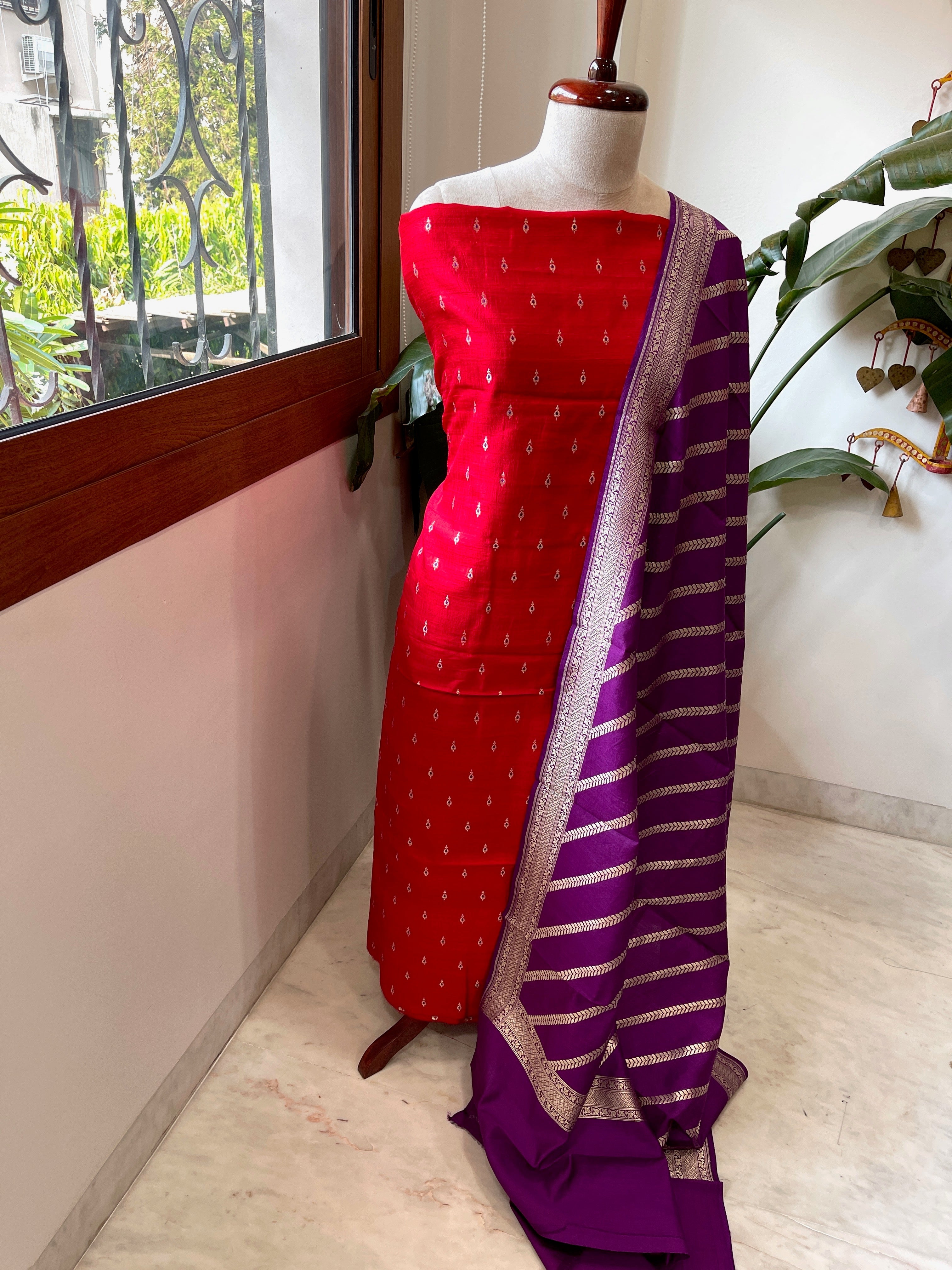 Handwoven Banarasi Suit Set in Pure Silk - Masakalee
