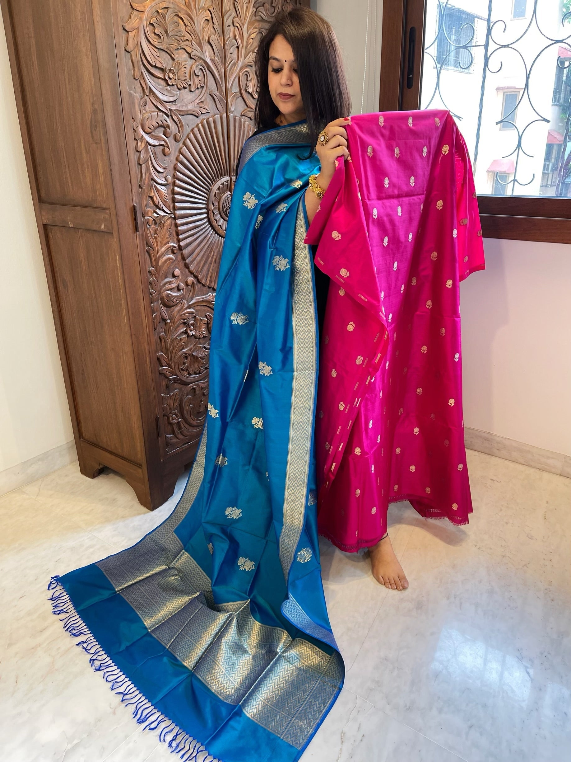 Handwoven Banarasi Suit Set in Pure Silk - Masakalee
