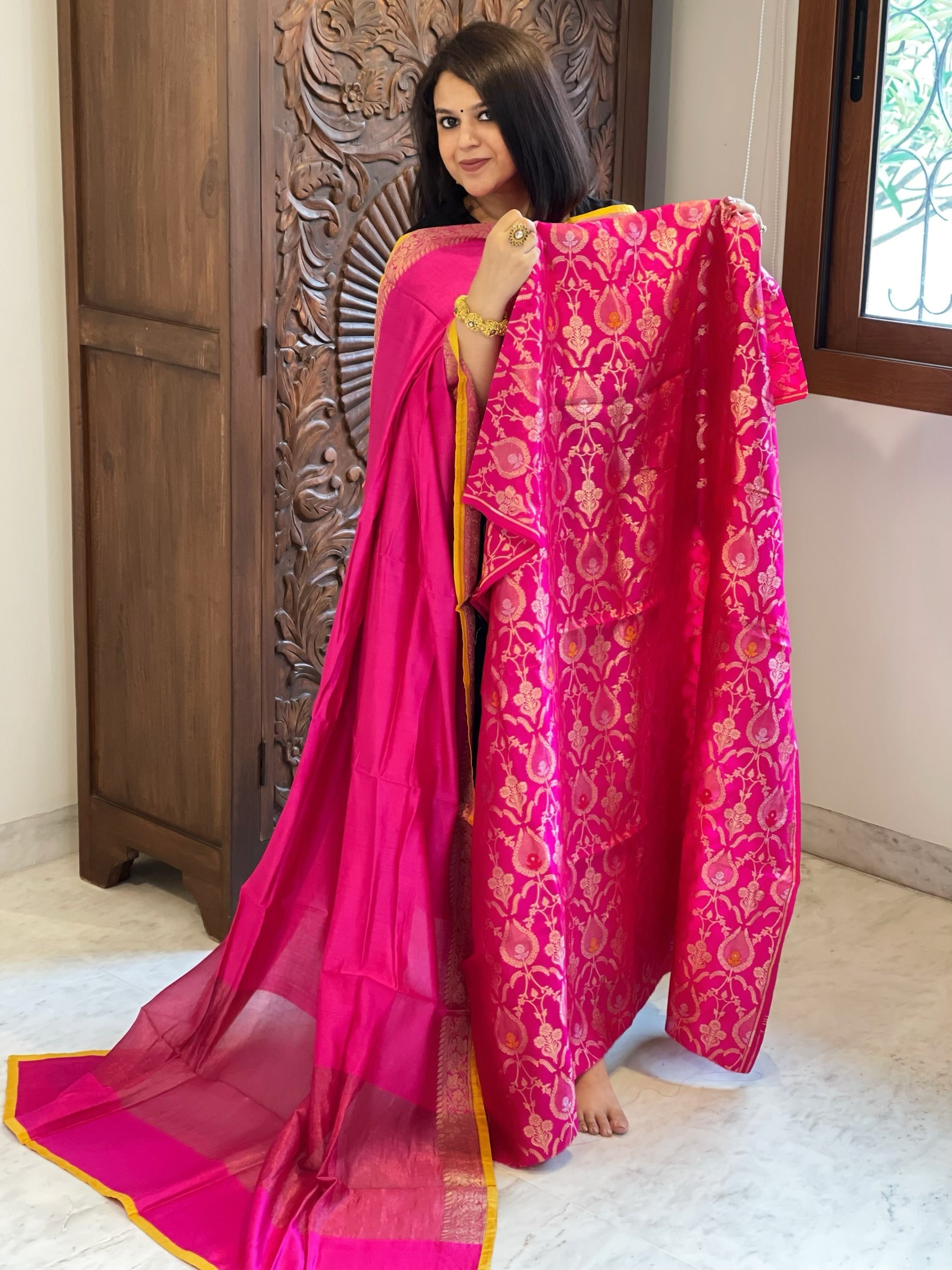 Handwoven Banarasi Suit Set in Pure Silk - Masakalee