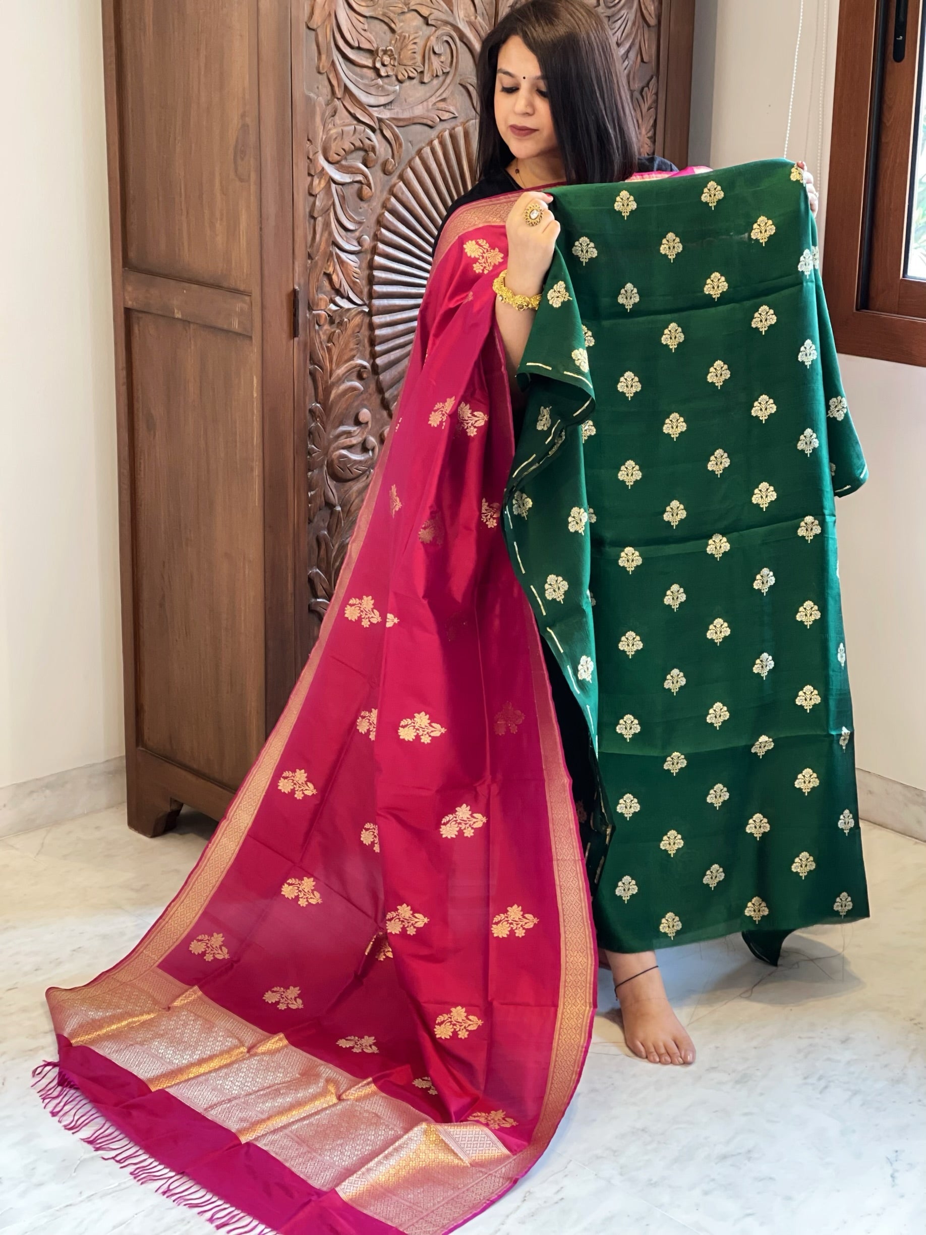 Handwoven Banarasi Suit Set in Pure Silk - Masakalee