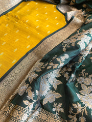 Handwoven Banarasi Suit Set in Pure Silk - Masakalee