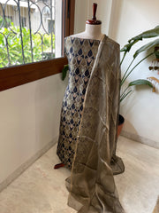 Handwoven Banarasi Suit Set in Pure Silk - Masakalee