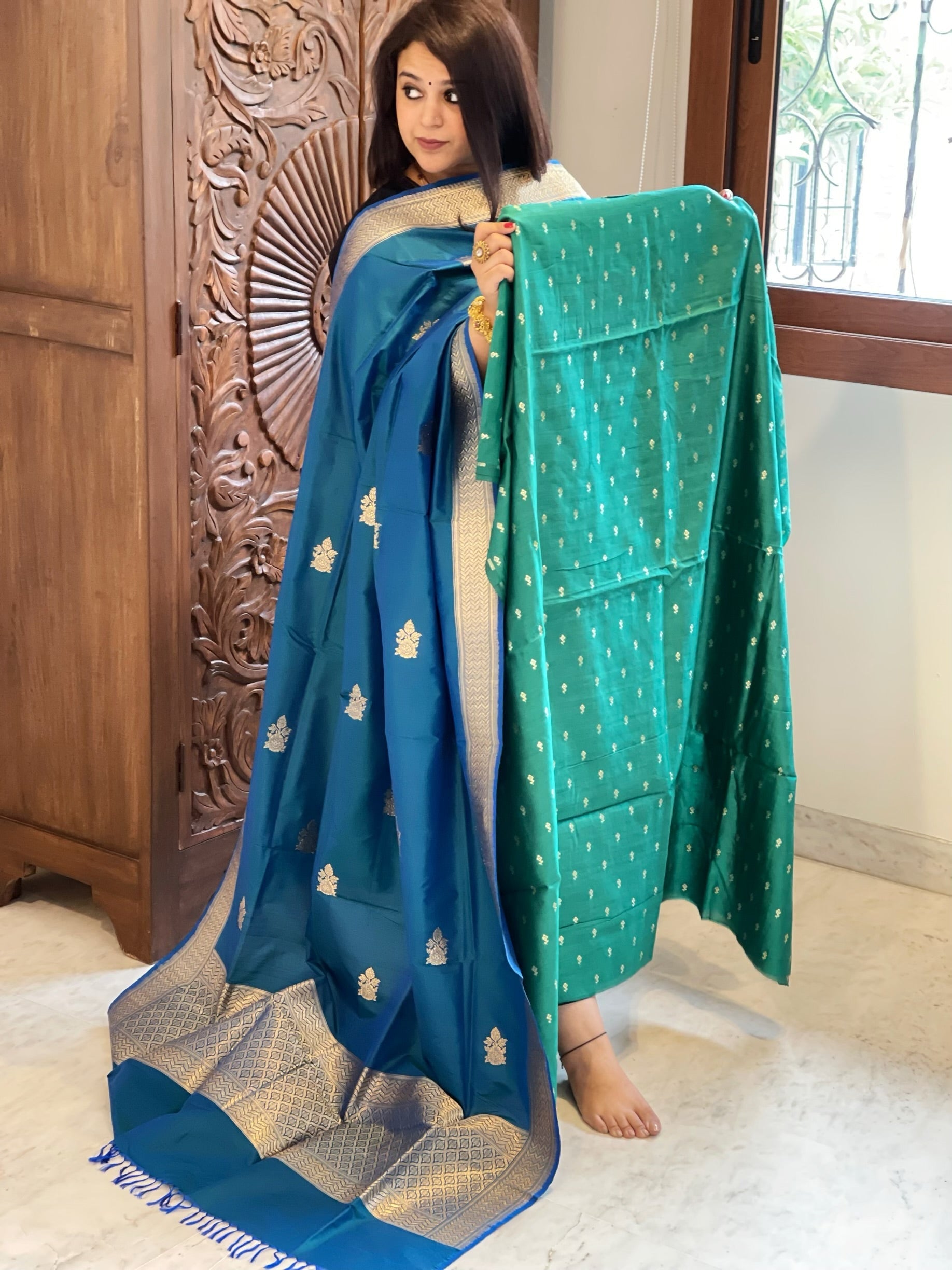 Handwoven Banarasi Suit Set in Pure Silk - Masakalee
