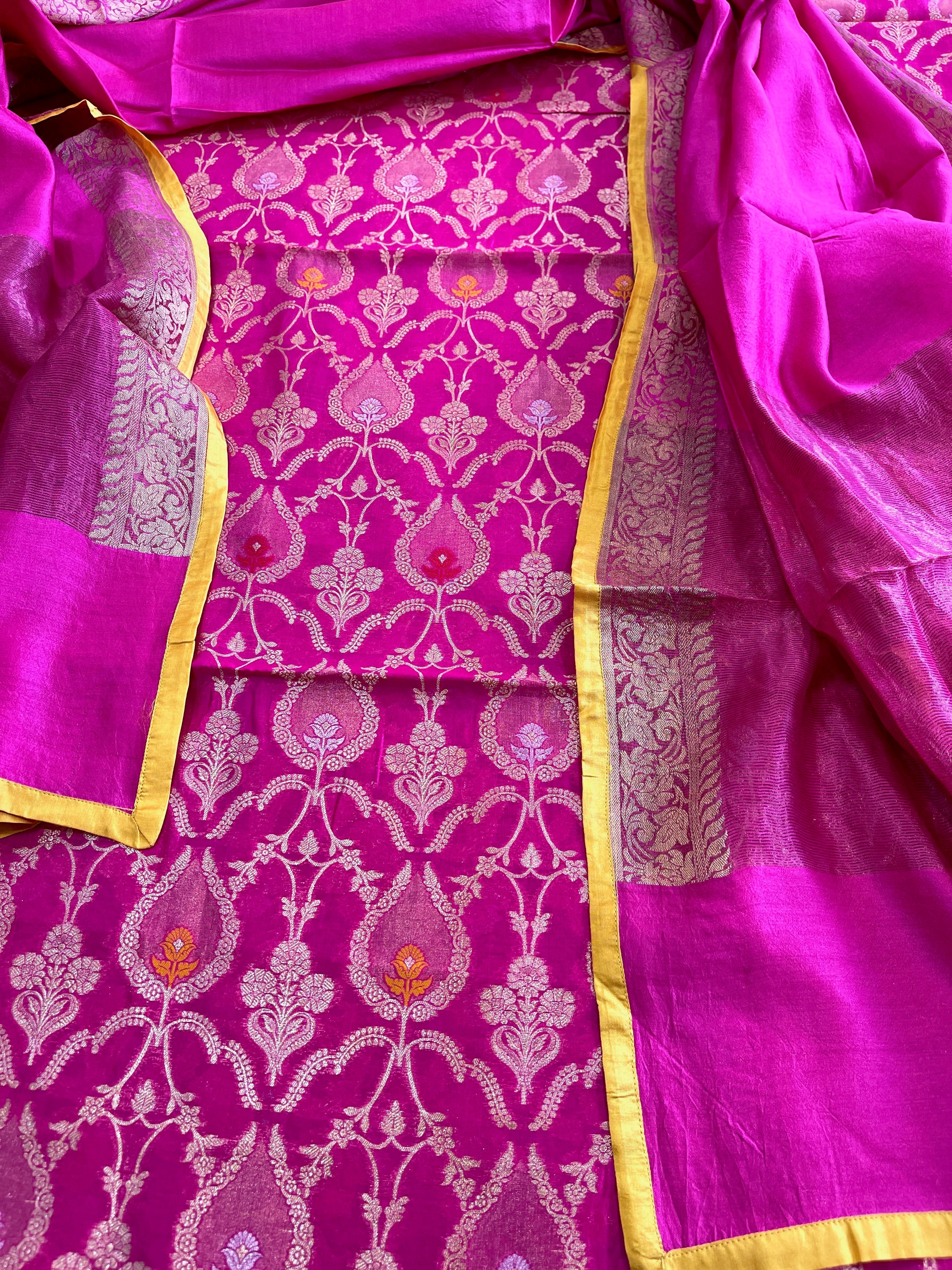 Handwoven Banarasi Suit Set in Pure Silk - Masakalee