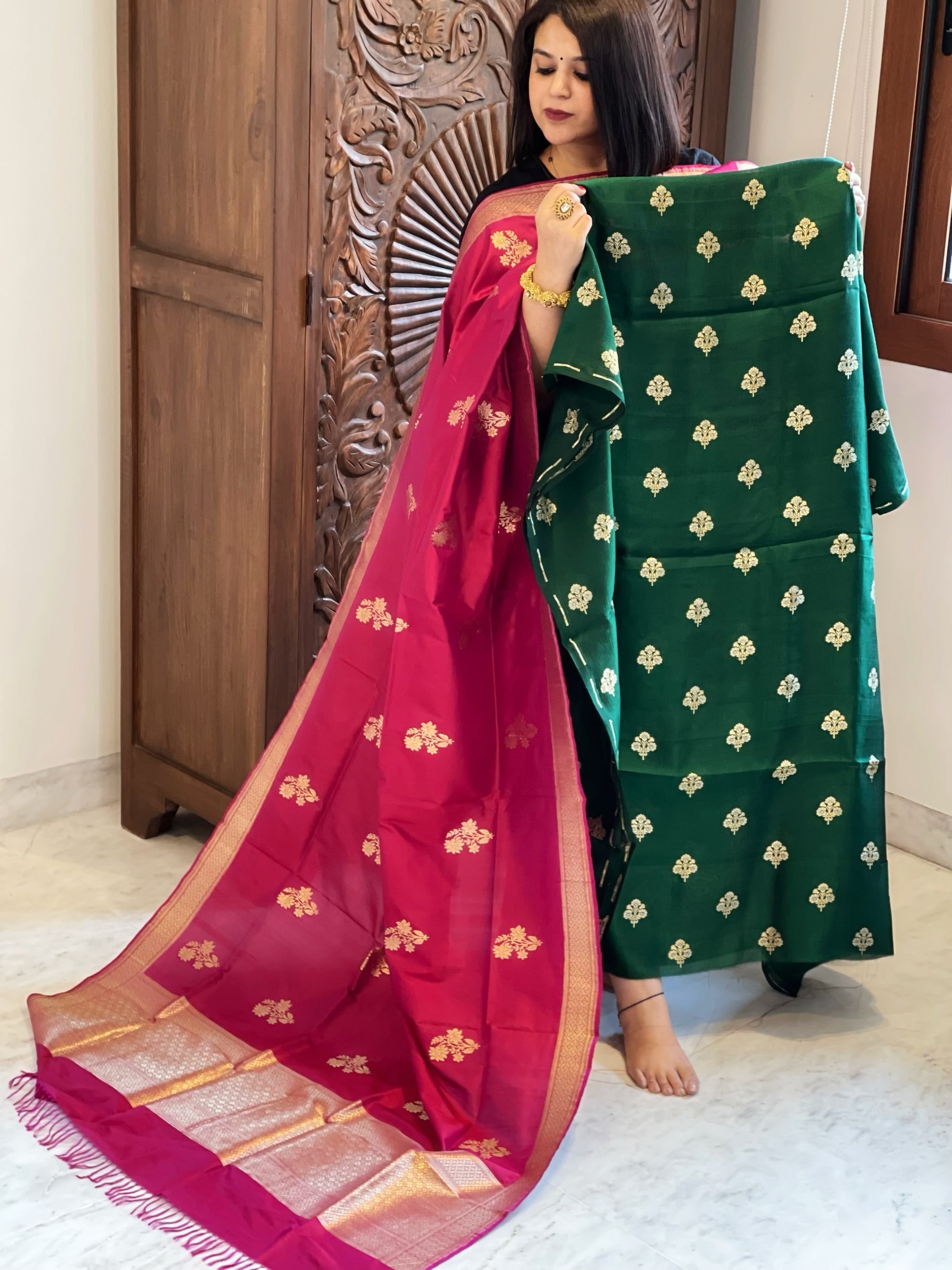 Handwoven Banarasi Suit Set in Pure Silk - Masakalee