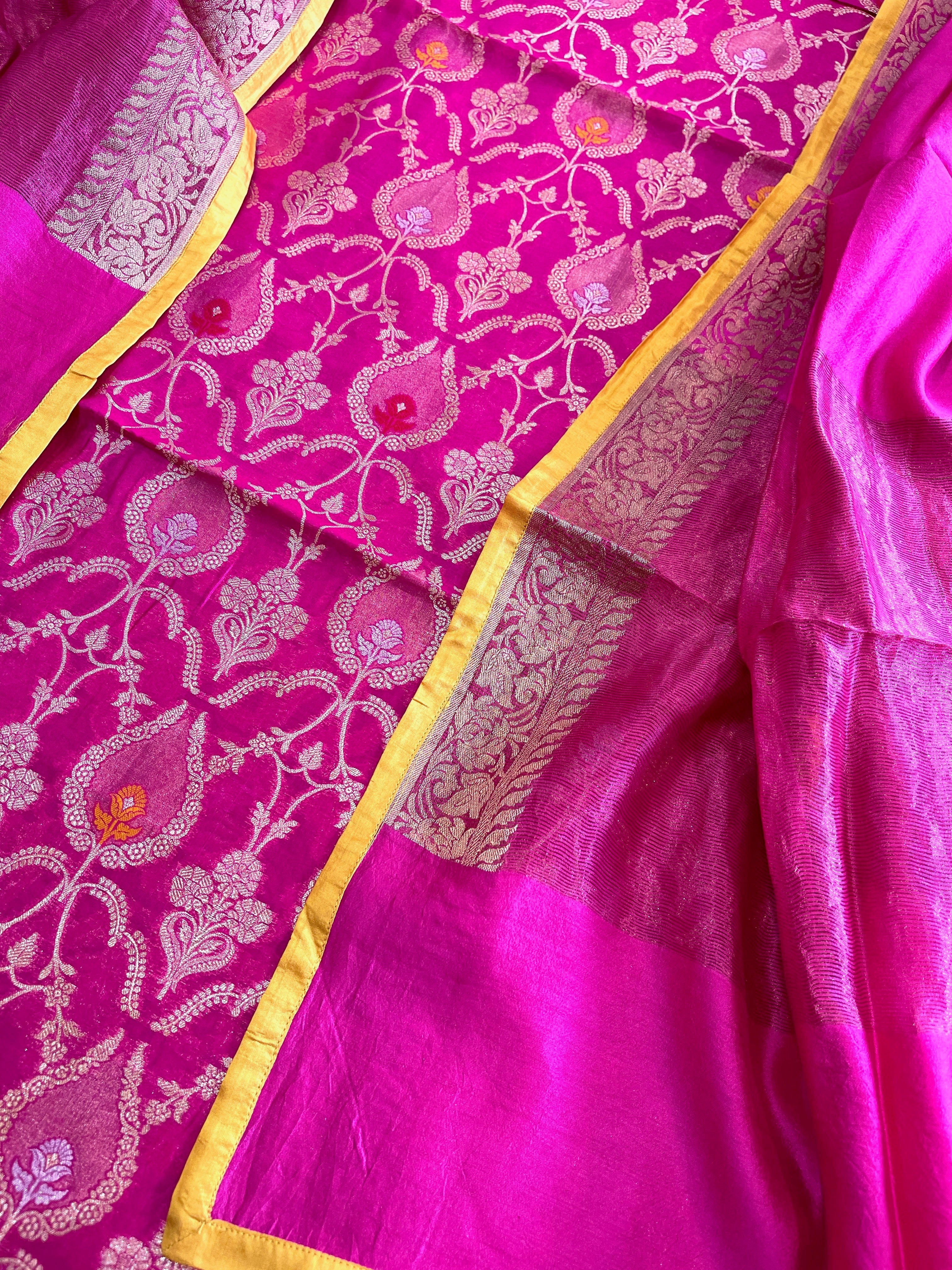 Handwoven Banarasi Suit Set in Pure Silk - Masakalee