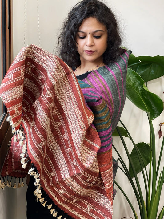 Handwoven Bhujodi Shawl in Pure Tussar and Wool - Masakalee