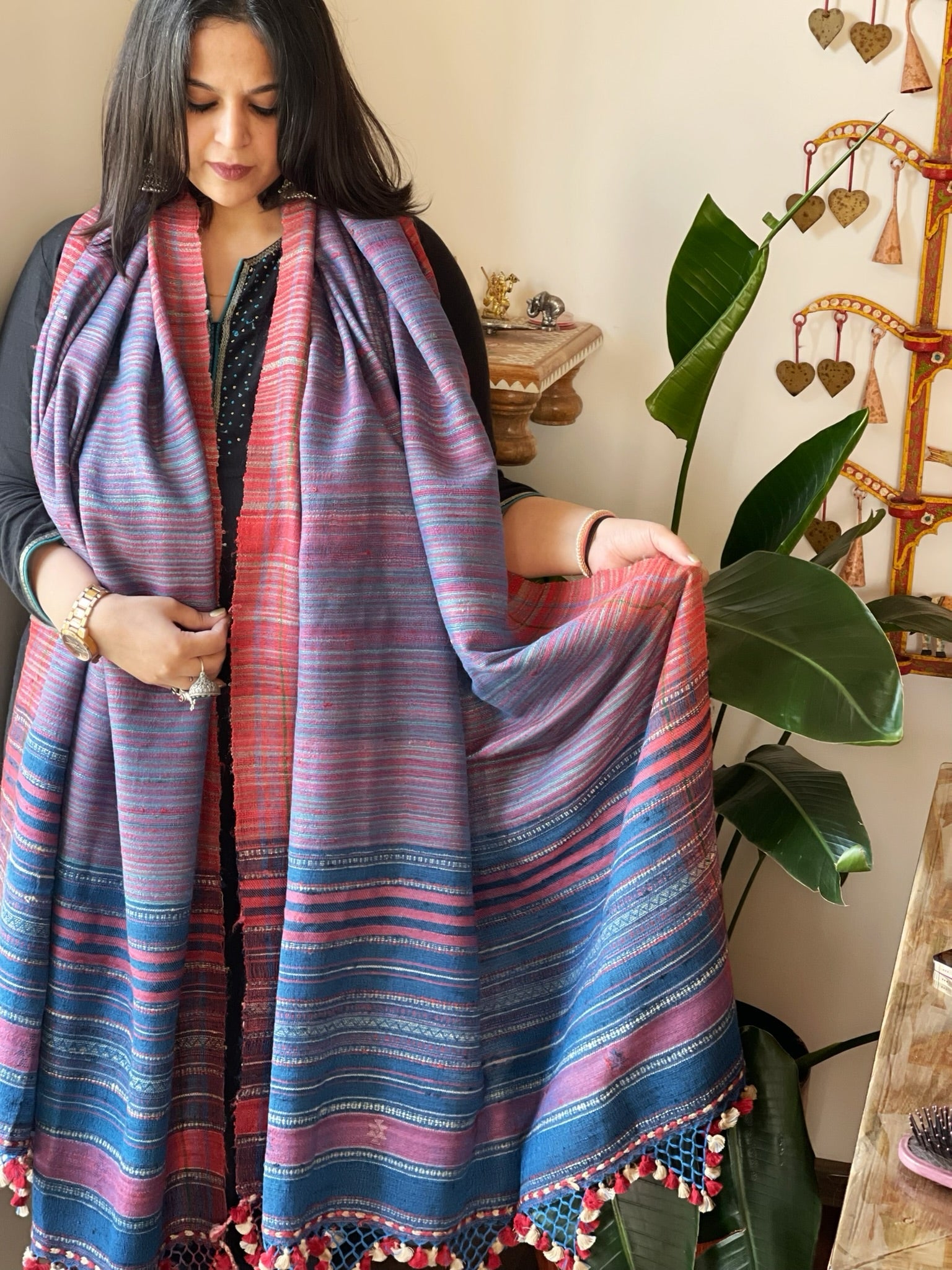 Handwoven Bhujodi Shawl in Pure Tussar and Wool - Masakalee