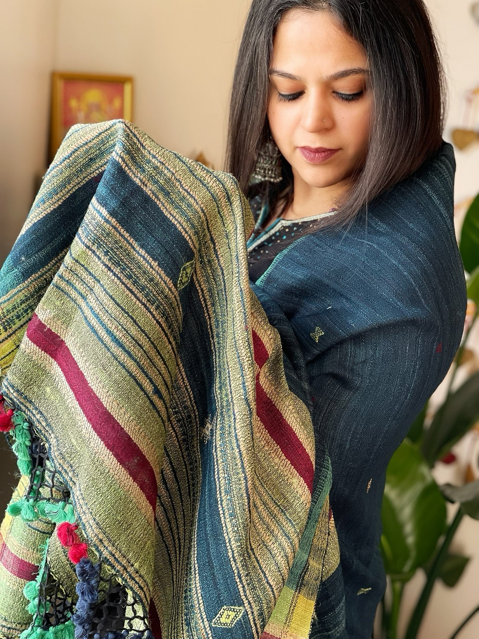 Handwoven Bhujodi Shawl in Pure Tussar and Wool - Masakalee
