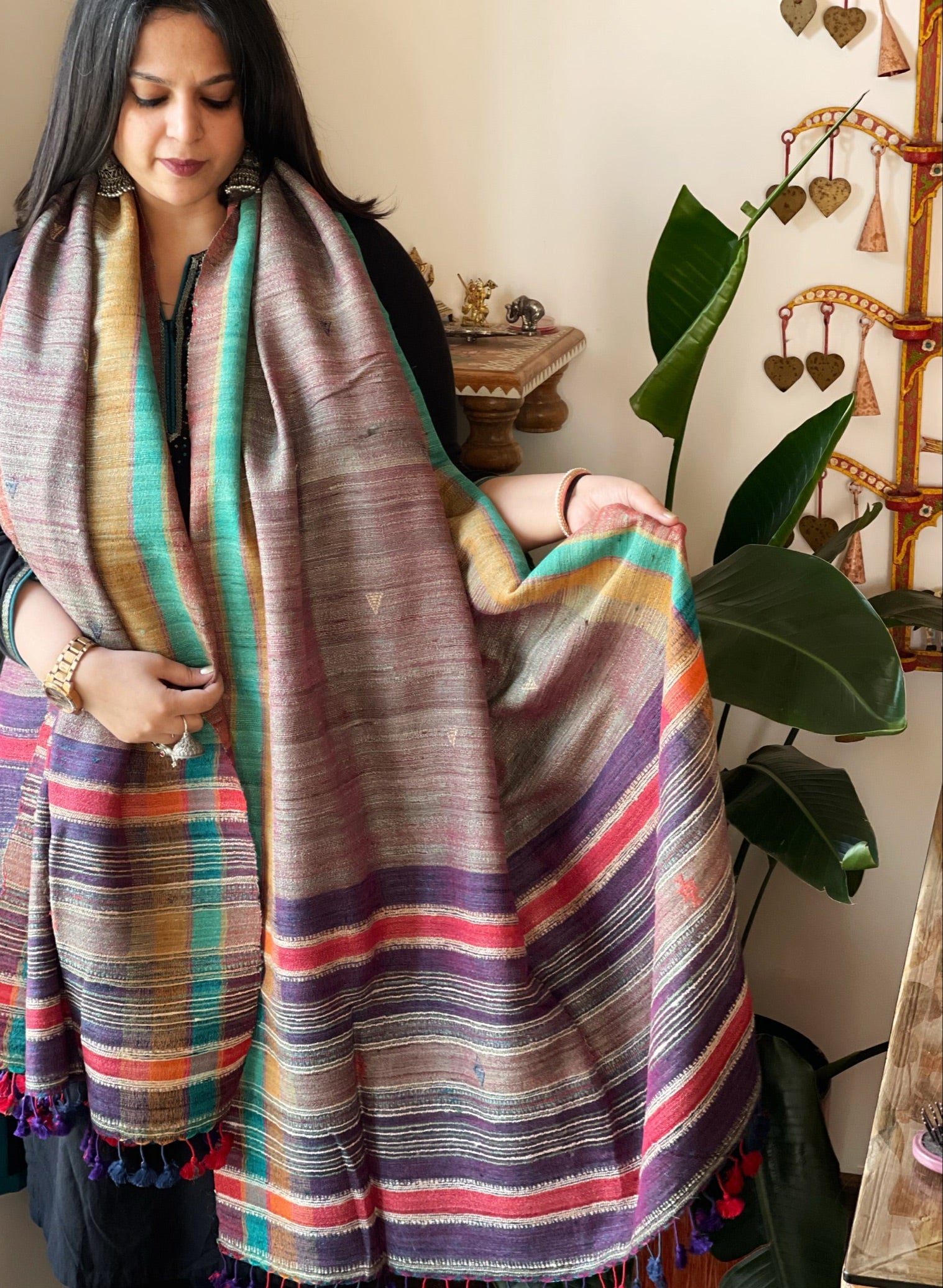 Handwoven Bhujodi Shawl in Pure Tussar and Wool - Masakalee