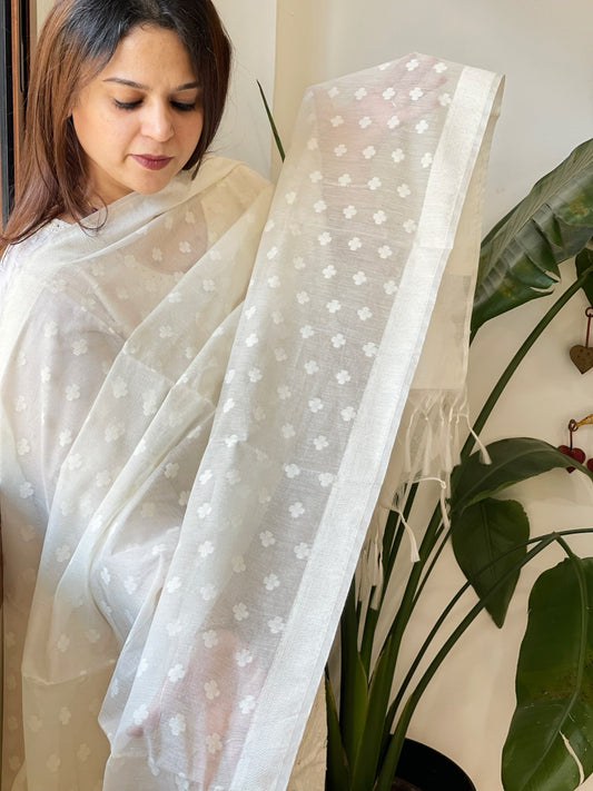 Handwoven Chanderi Dupatta with Self Design - Masakalee