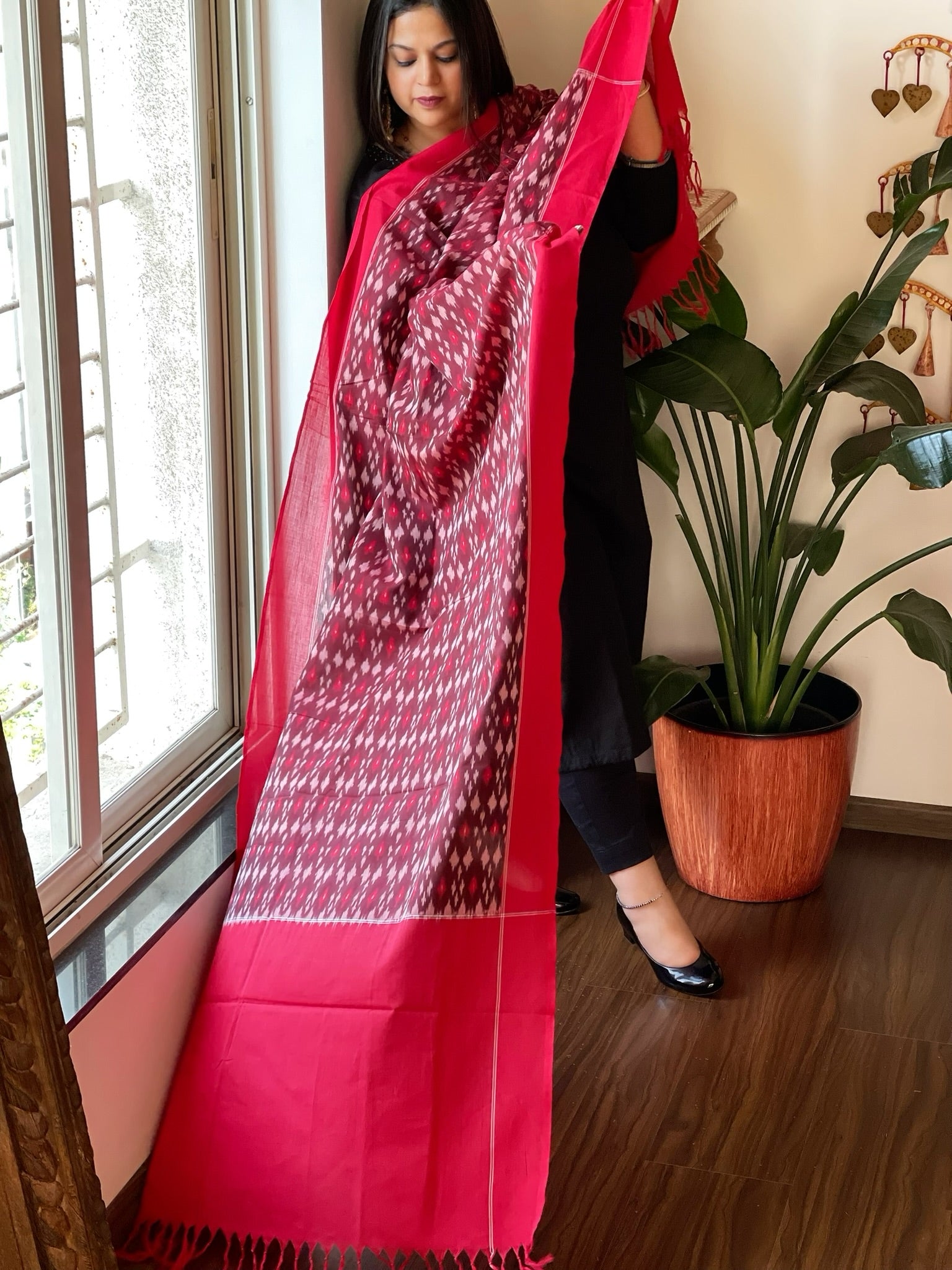 Handwoven Ikat Dupatta in Cotton - Masakalee