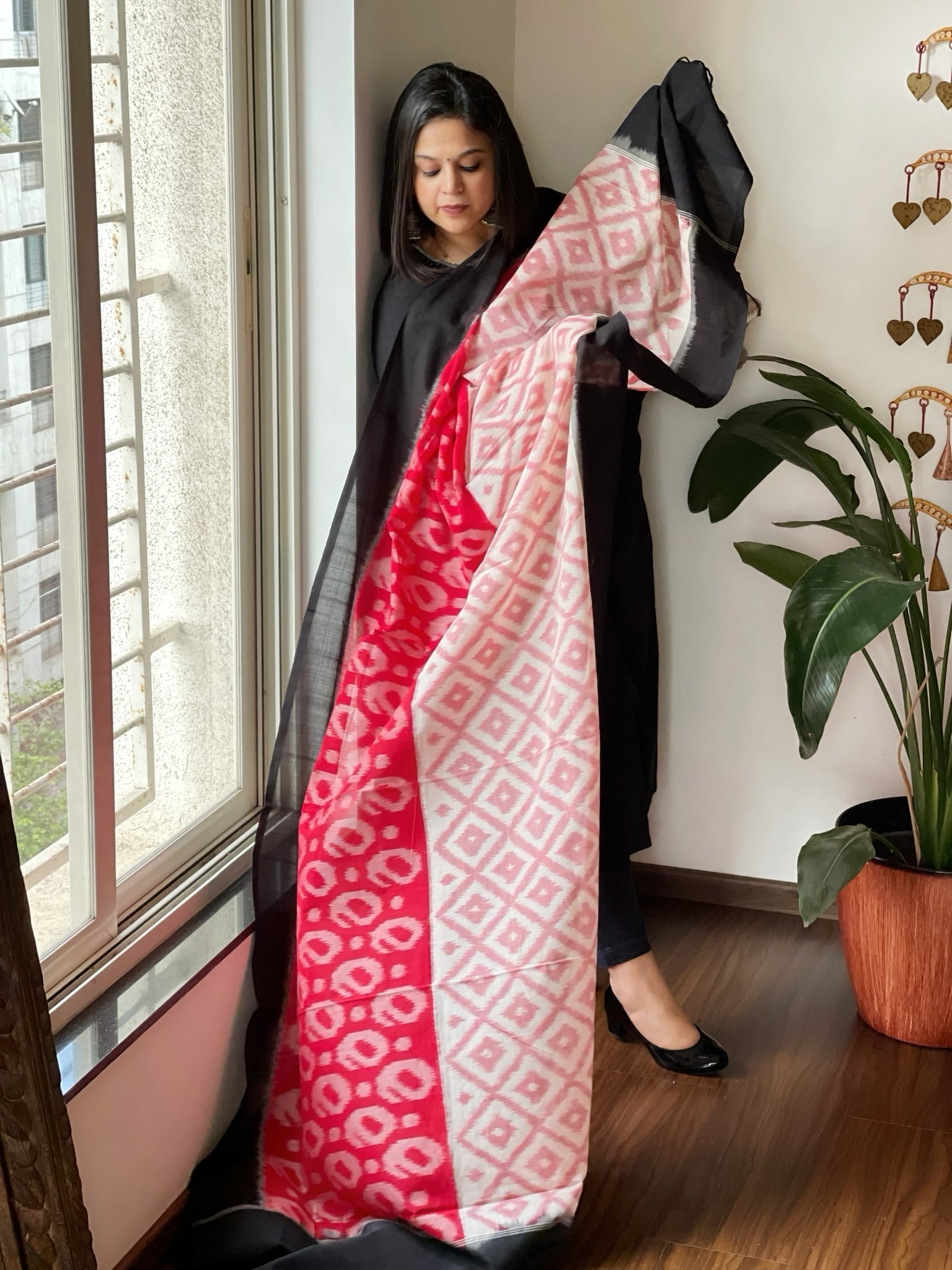 Handwoven Ikat Dupatta in Cotton - Masakalee