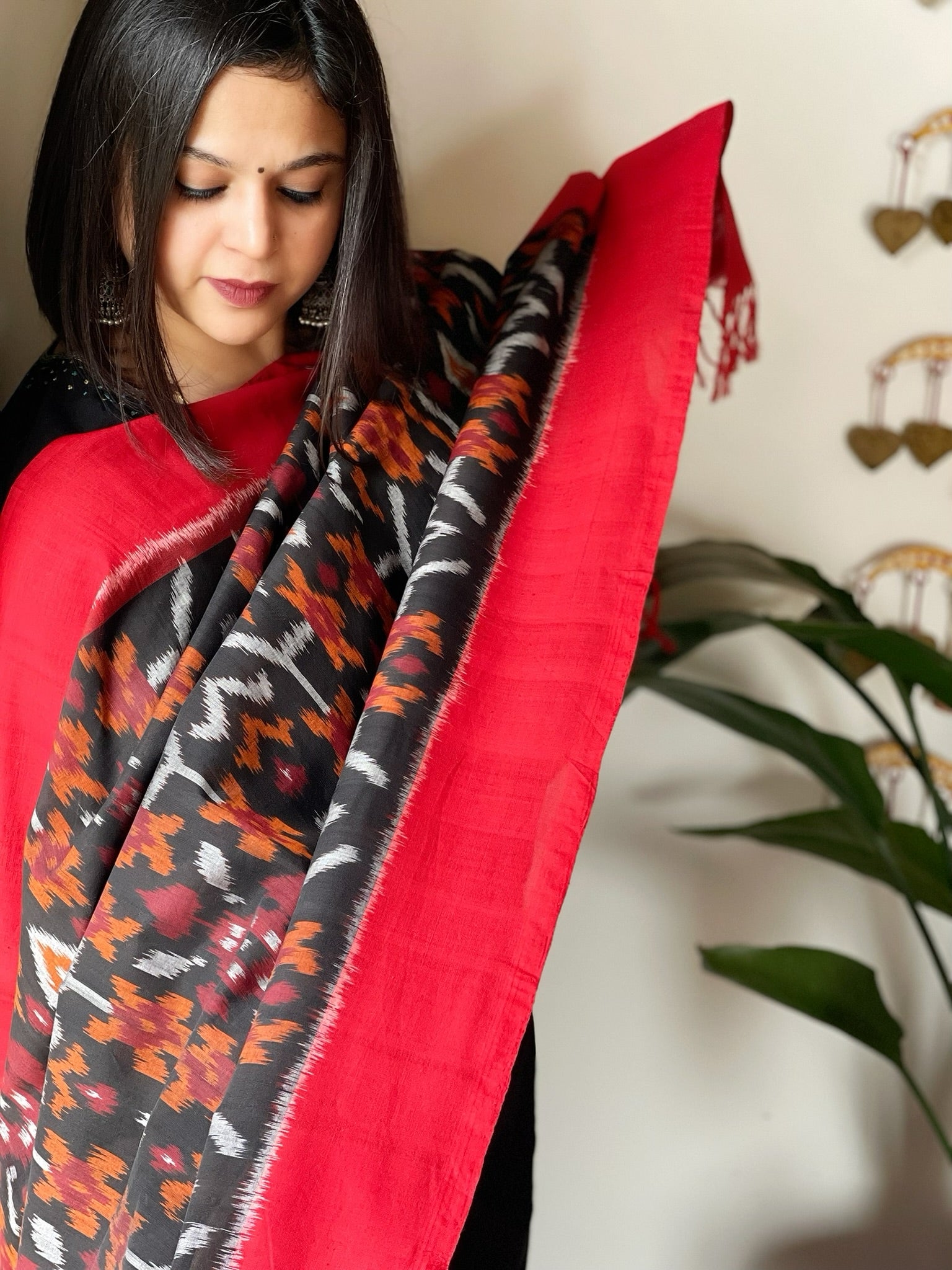 Handwoven Ikat Dupatta in Cotton - Masakalee