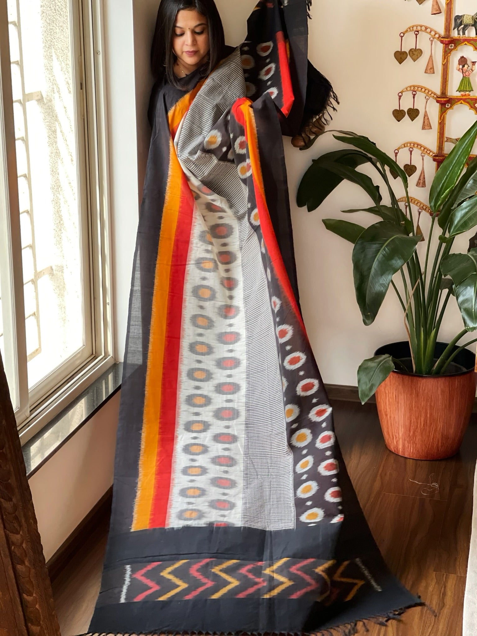 Handwoven Ikat Dupatta in Cotton - Masakalee