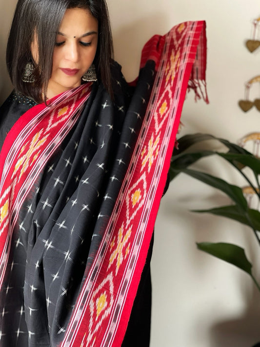 Handwoven Ikat Dupatta in Cotton - Masakalee