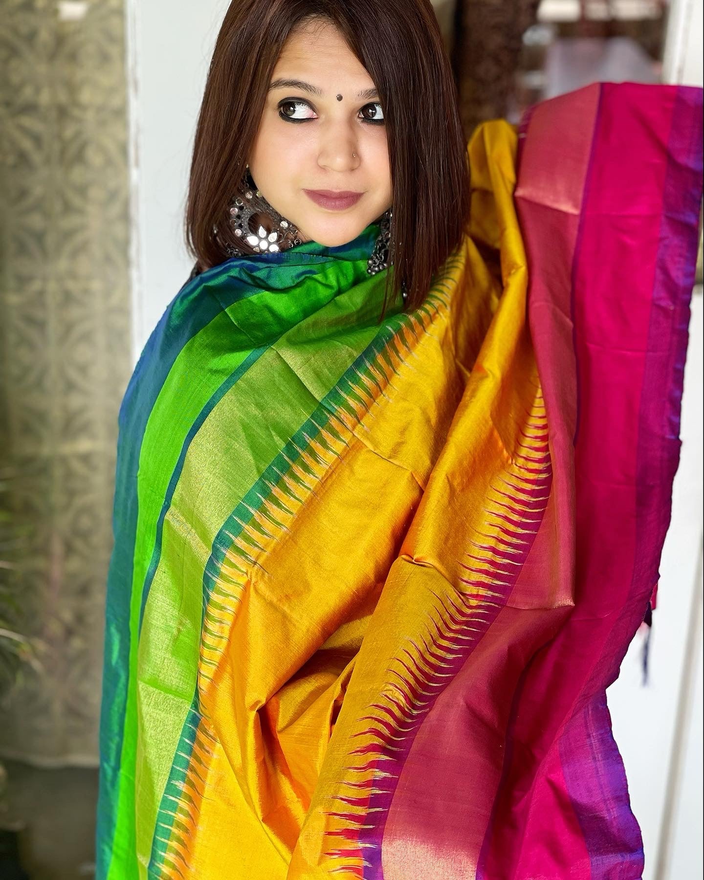 Handwoven Ikat Dupatta in Pure Silk - Masakalee