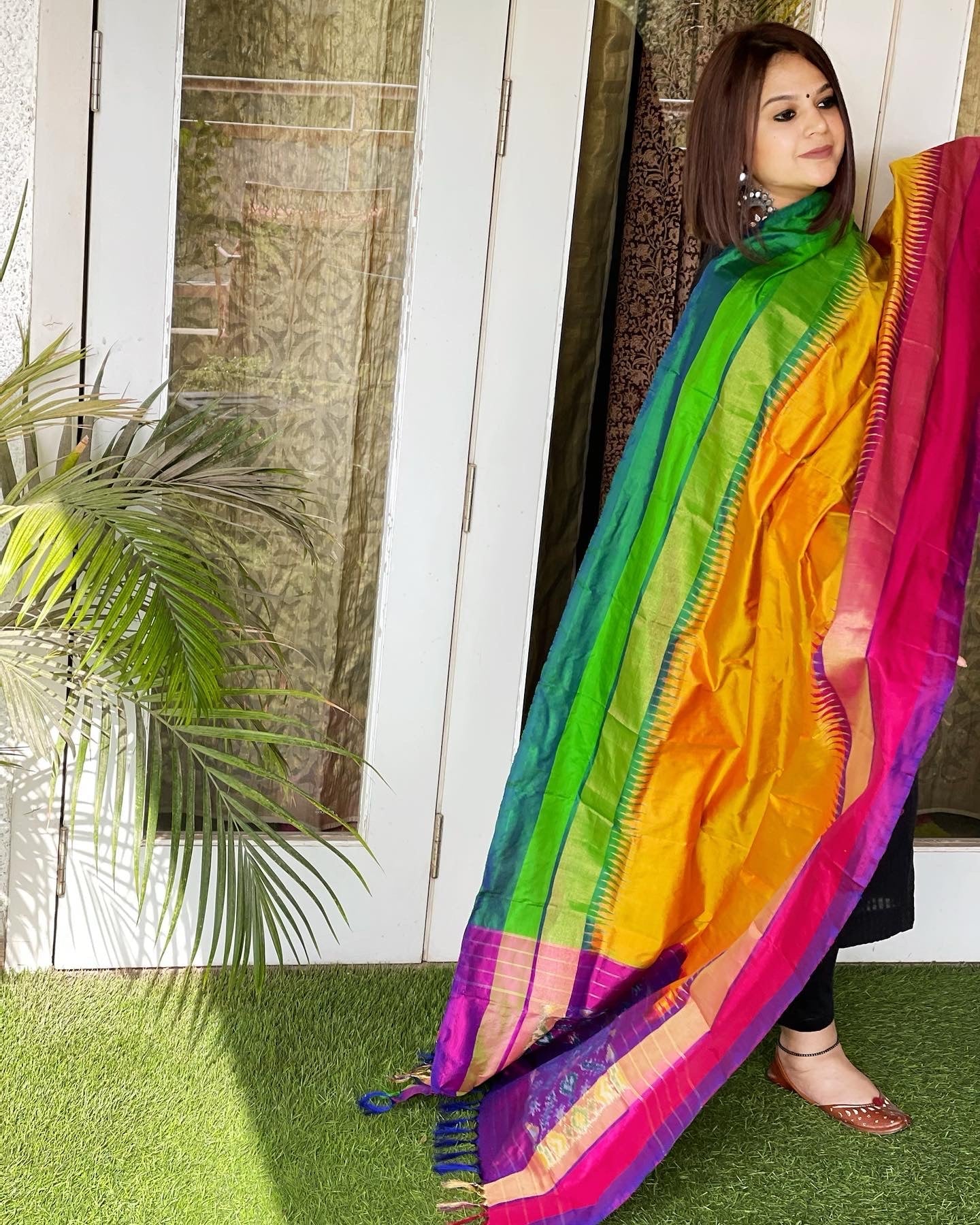 Handwoven Ikat Dupatta in Pure Silk - Masakalee