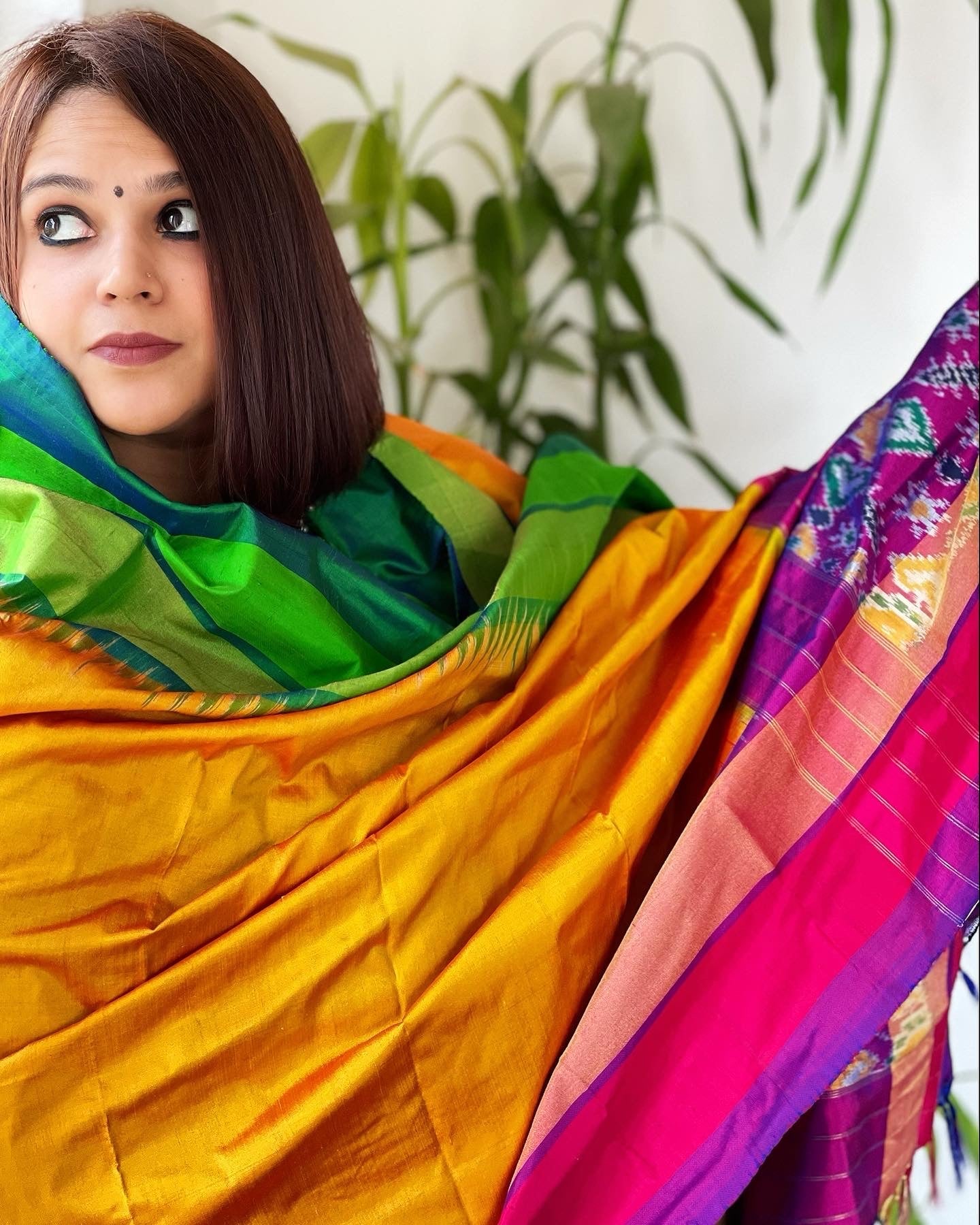 Handwoven Ikat Dupatta in Pure Silk - Masakalee