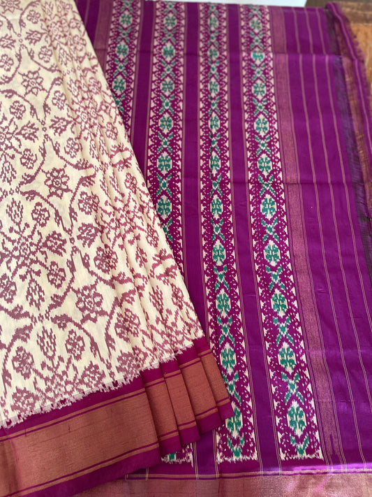 Handwoven Ikat Saree in Pure Silk - Masakalee