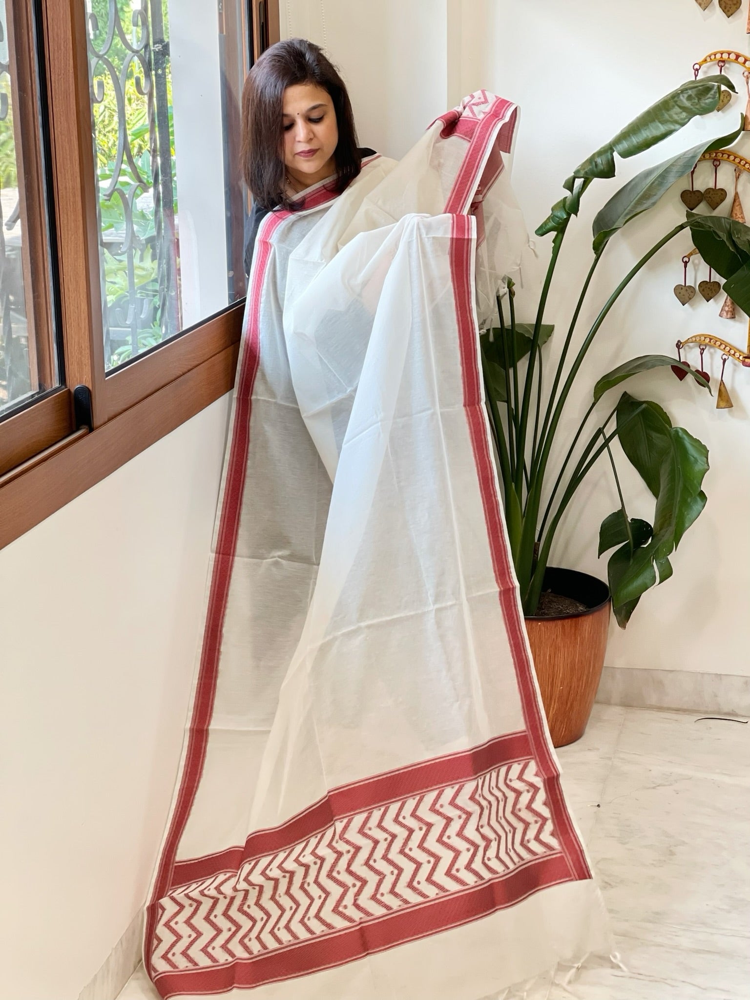 Handwoven Mul Chanderi Dupatta with Jamdani Pallu - Masakalee