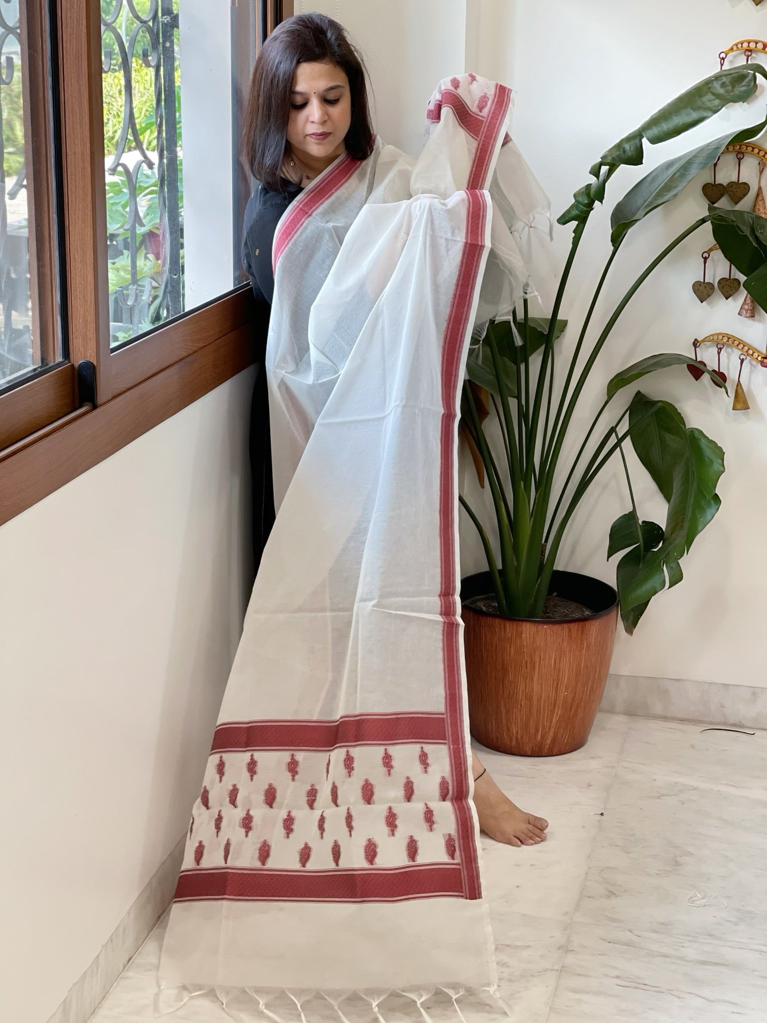 Handwoven Mul Chanderi Dupatta with Jamdani Pallu - Masakalee