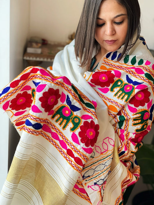 Handwoven Woollen Shawl with Hand Embroidery - Masakalee