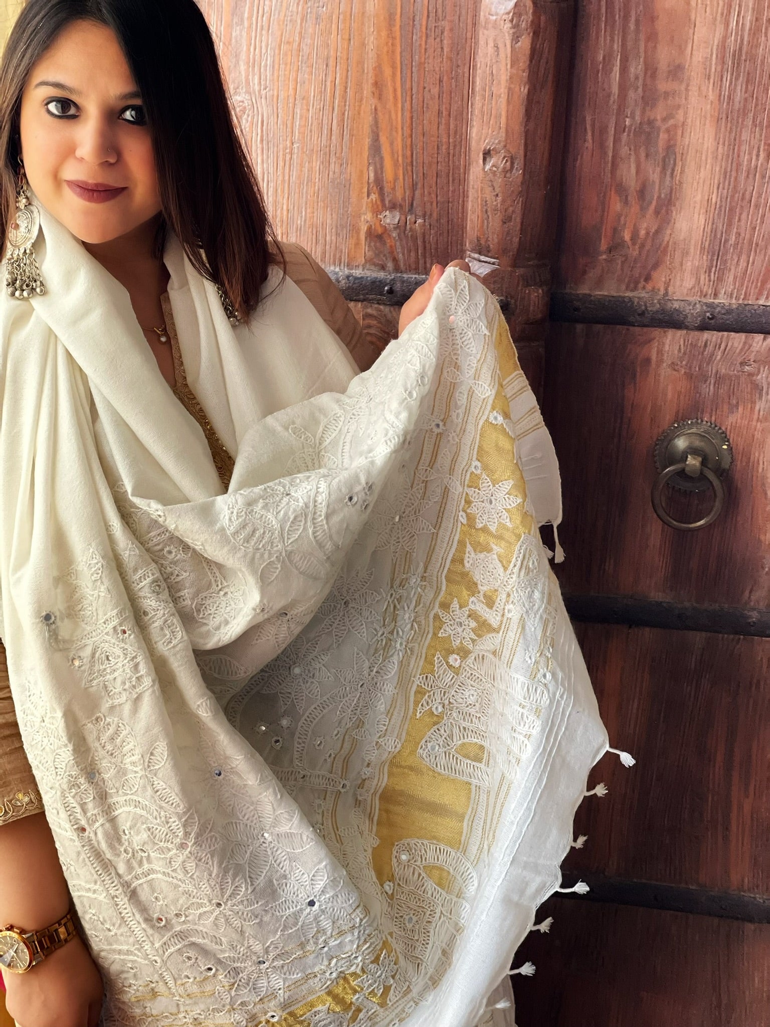 Handwoven Woollen Shawl with Hand Embroidery - Masakalee