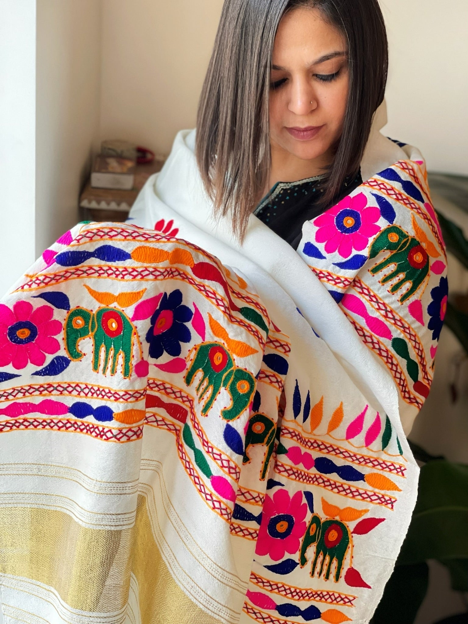 Handwoven Woollen Shawl with Hand Embroidery - Masakalee