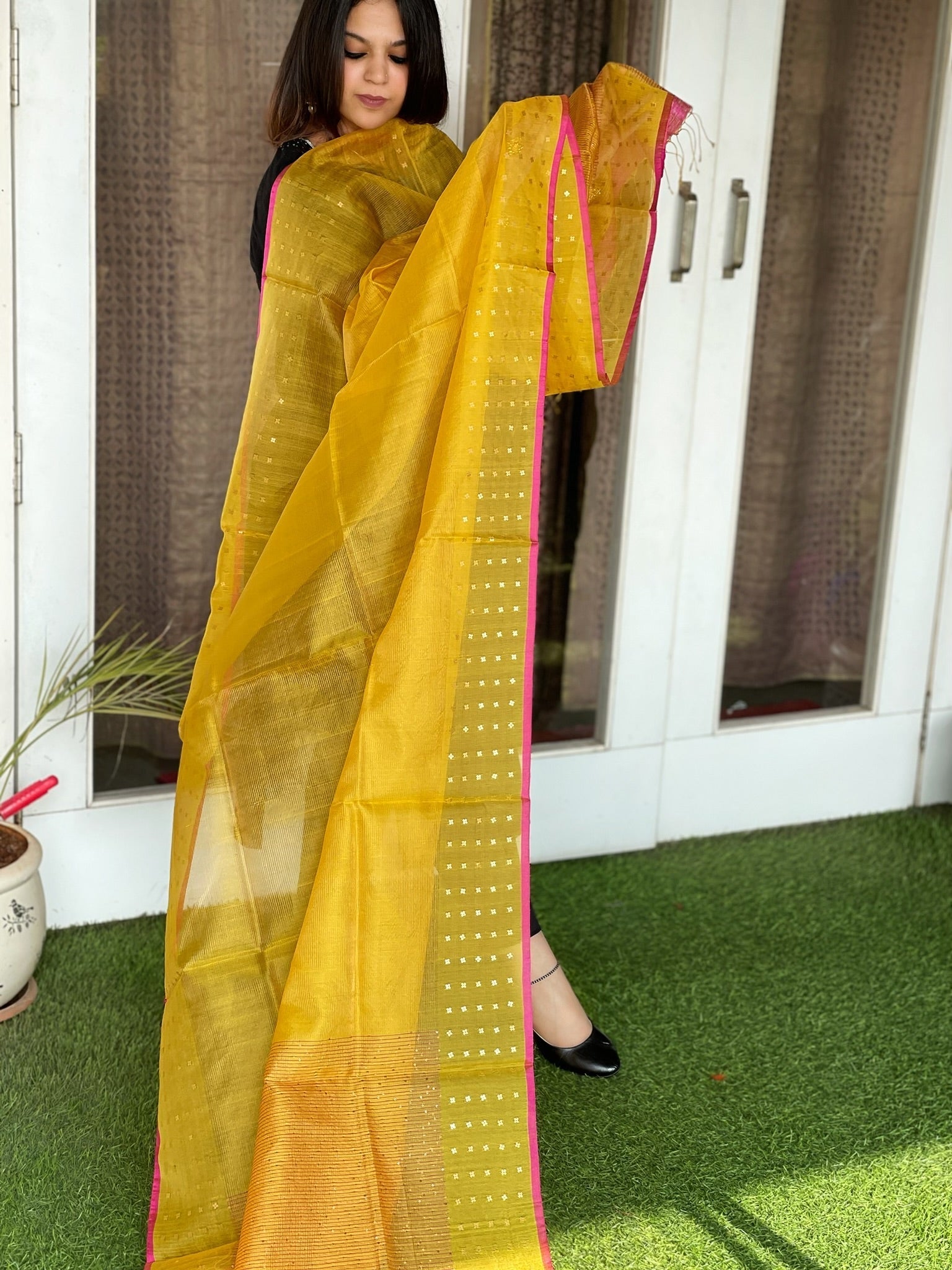 Handwoven Zari & Sequin Weaving Dupatta in Pure Silk - Masakalee