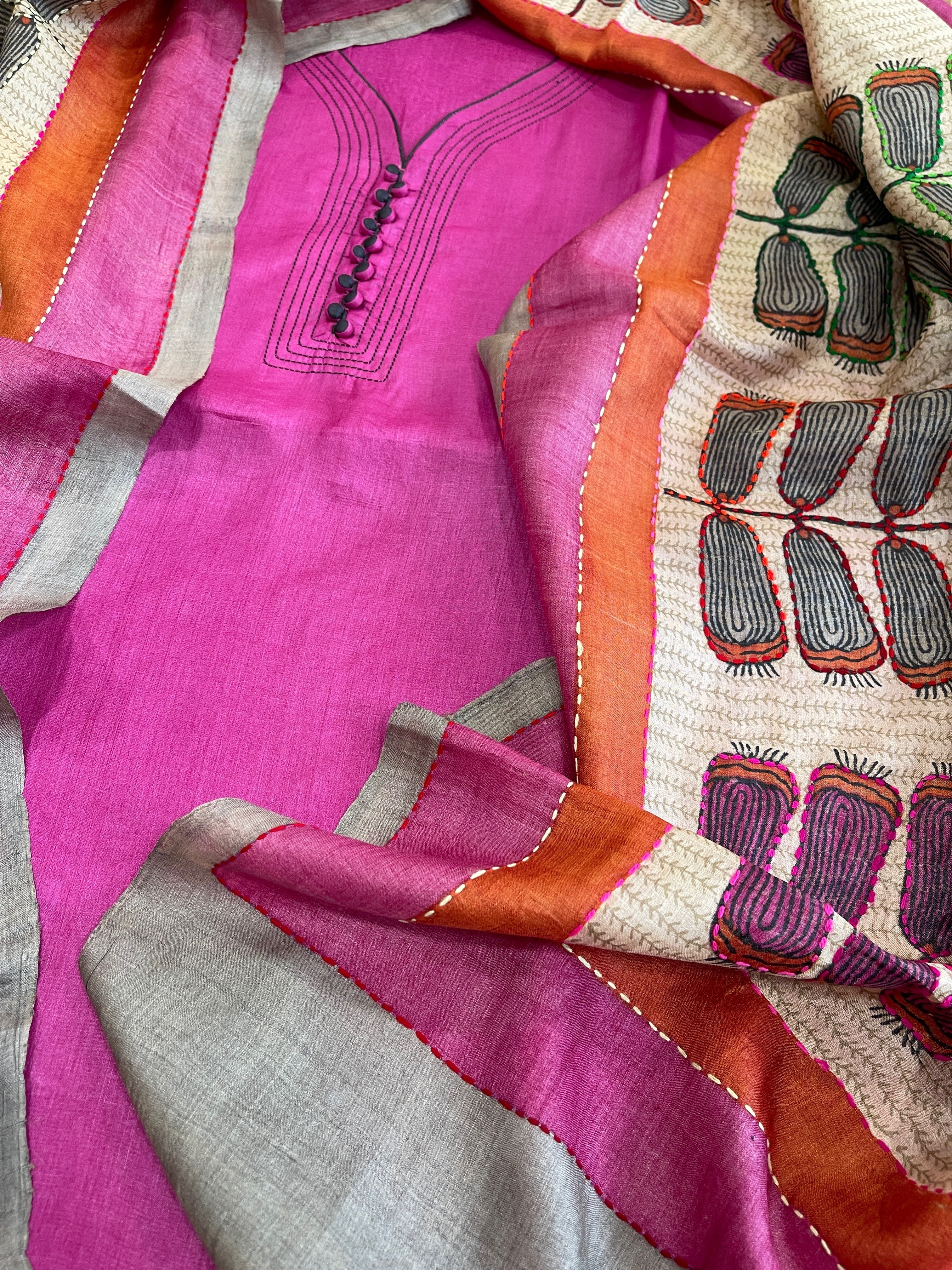 Hot Pink Dupatta Set (Kurta+Dupatta) with Handblock Print in Pure Tussar Silk - Masakalee
