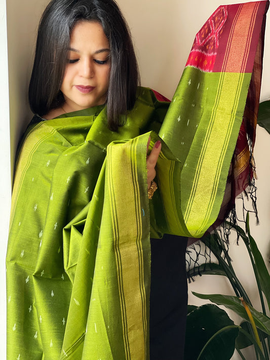 Leaf Green Handwoven Ikat Dupatta Pure Silk-Cotton