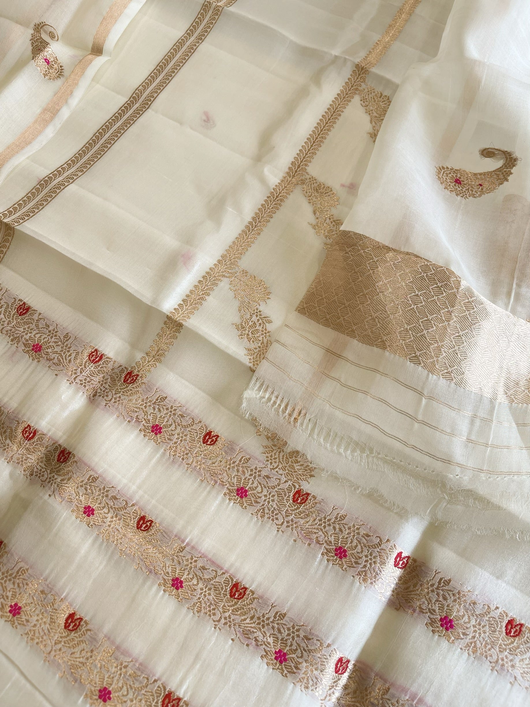 Ivory Designer Banarasi Suit Set in Pure Silk - Masakalee