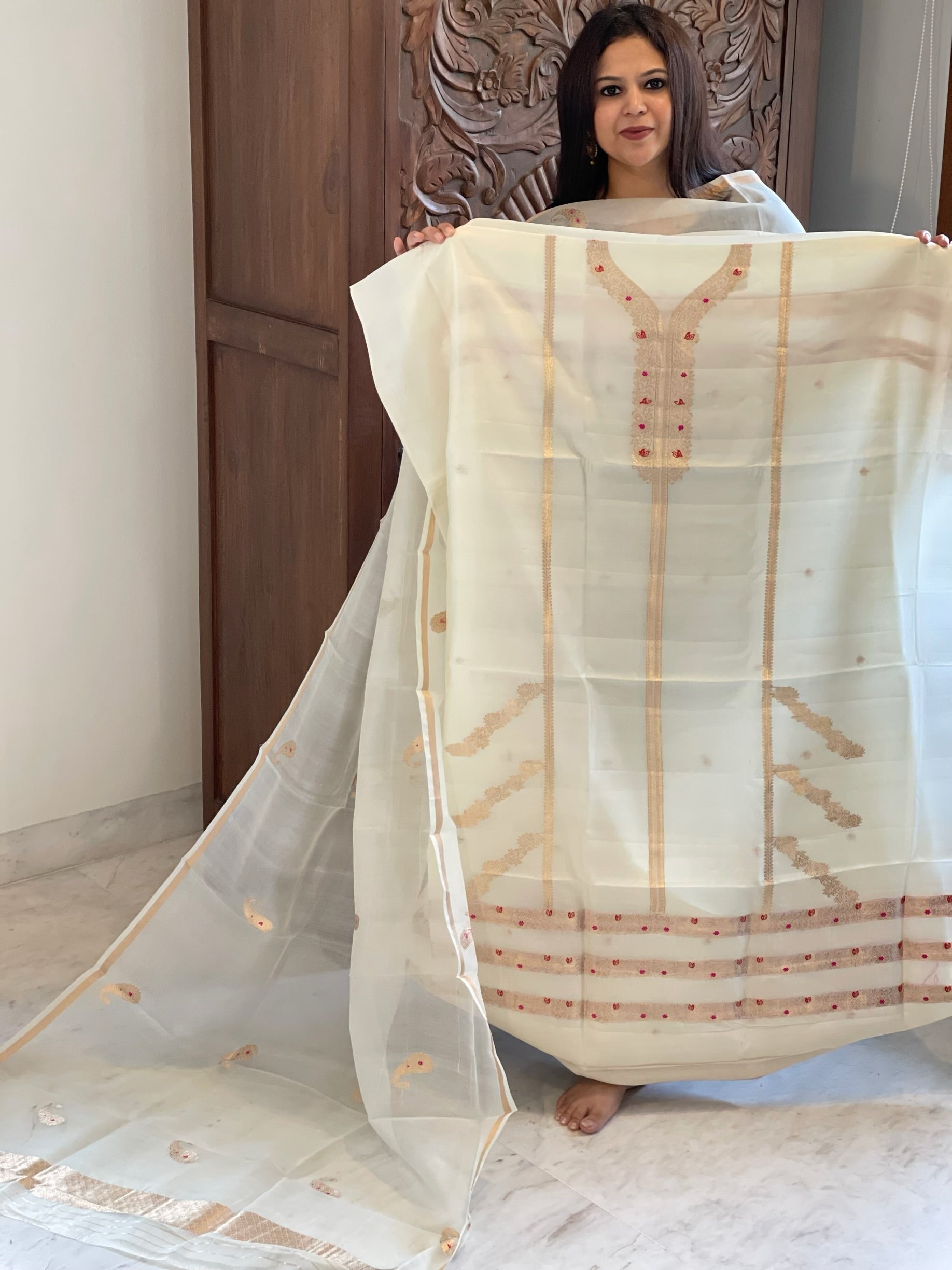 Ivory Designer Banarasi Suit Set in Pure Silk - Masakalee