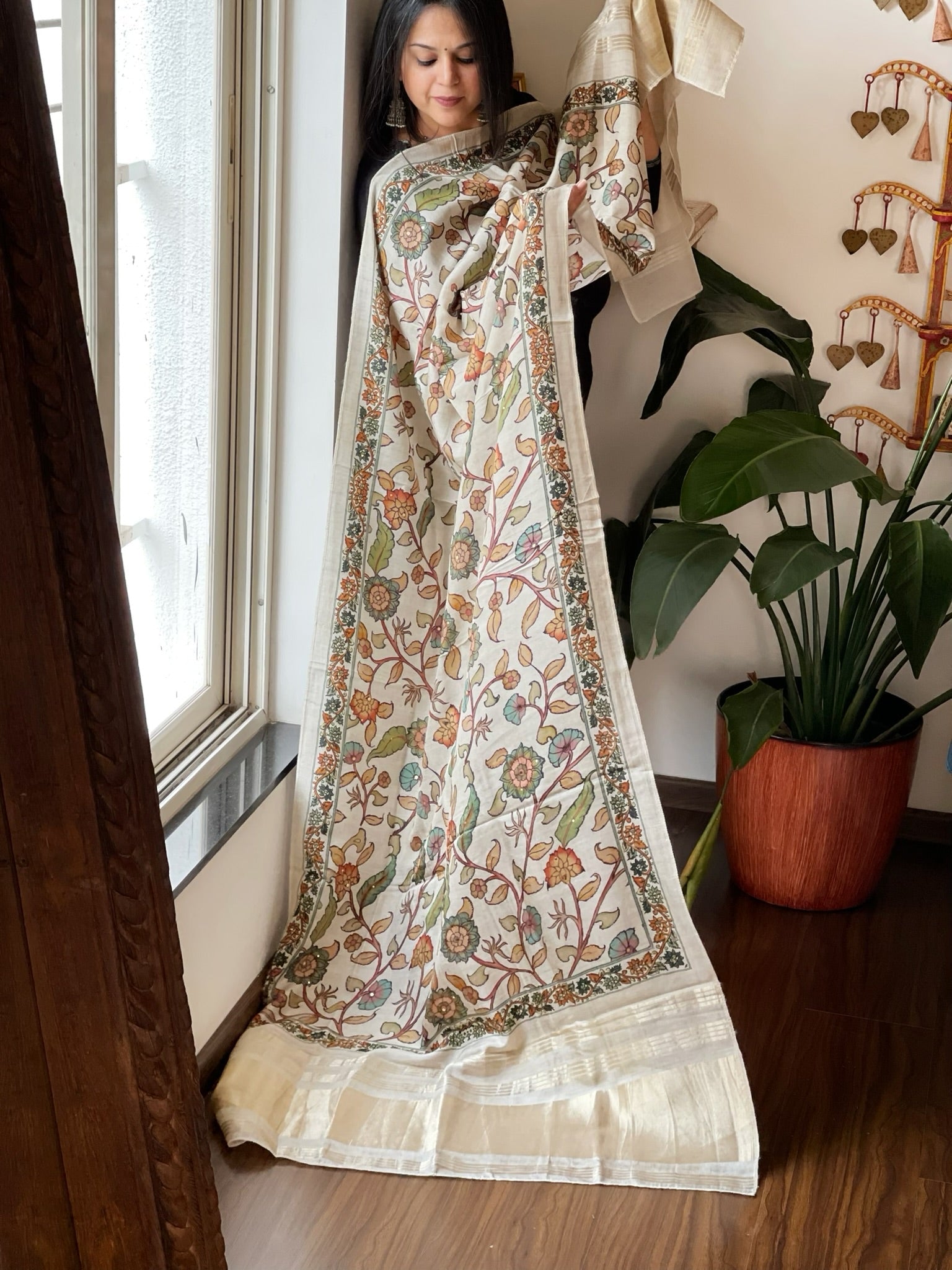 Ivory Printed Kalamkari Dupatta with Sequin Work and Zari Pallu in Dola Silk - Masakalee