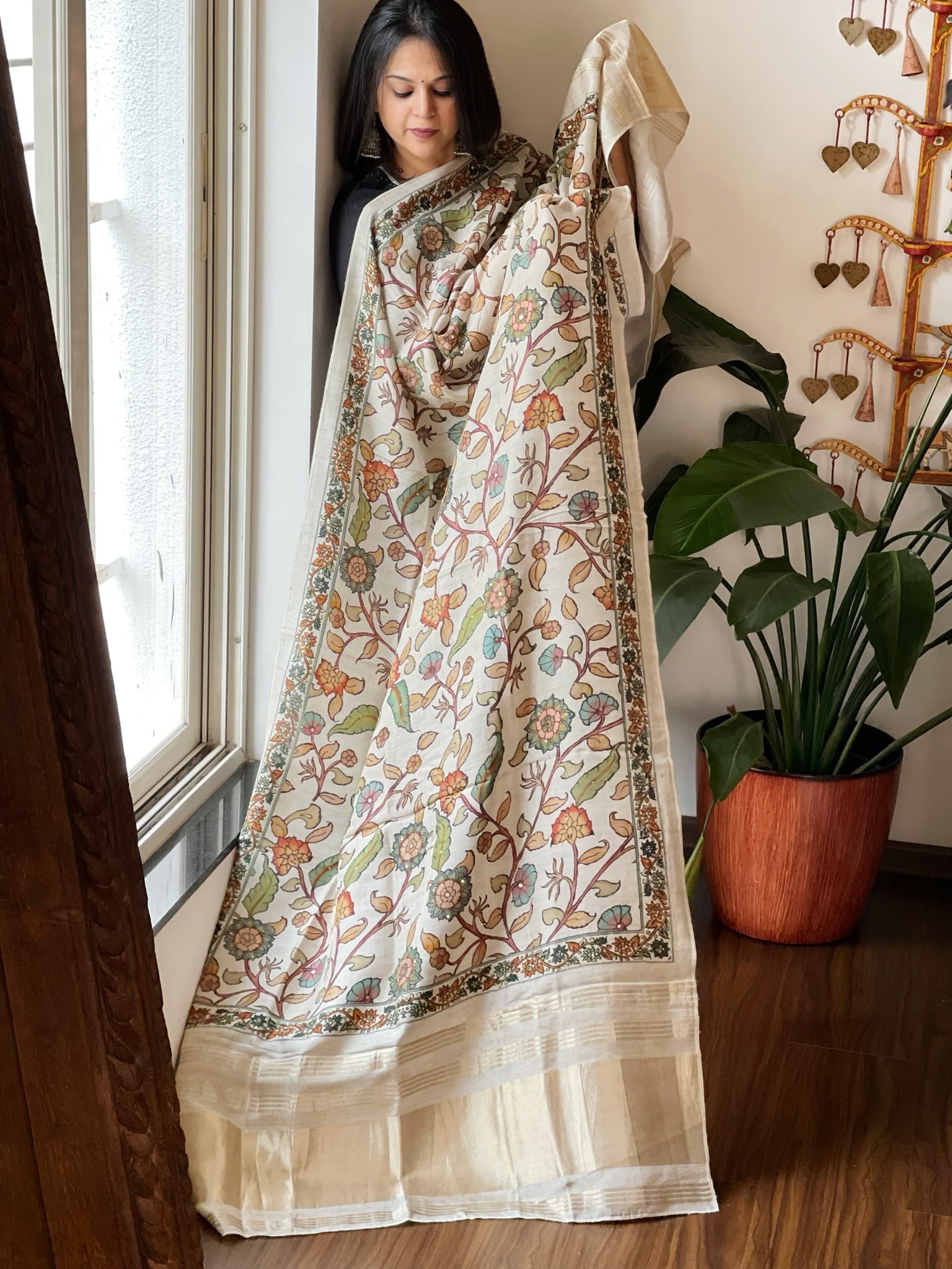 Ivory Printed Kalamkari Dupatta with Sequin Work and Zari Pallu in Dola Silk - Masakalee
