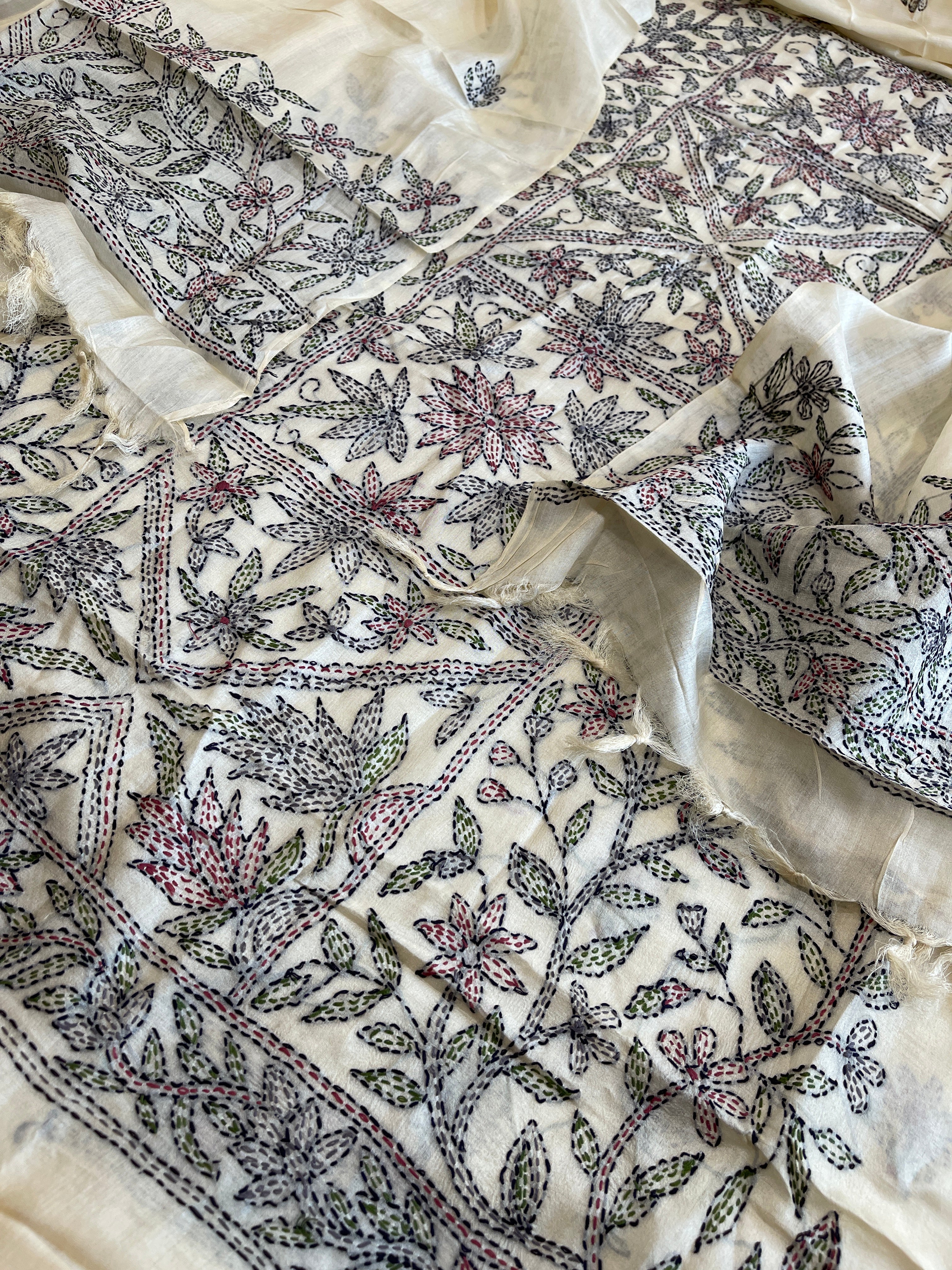 Ivory Suit Set with Kantha Handwork in Pure Tussar Silk - Masakalee