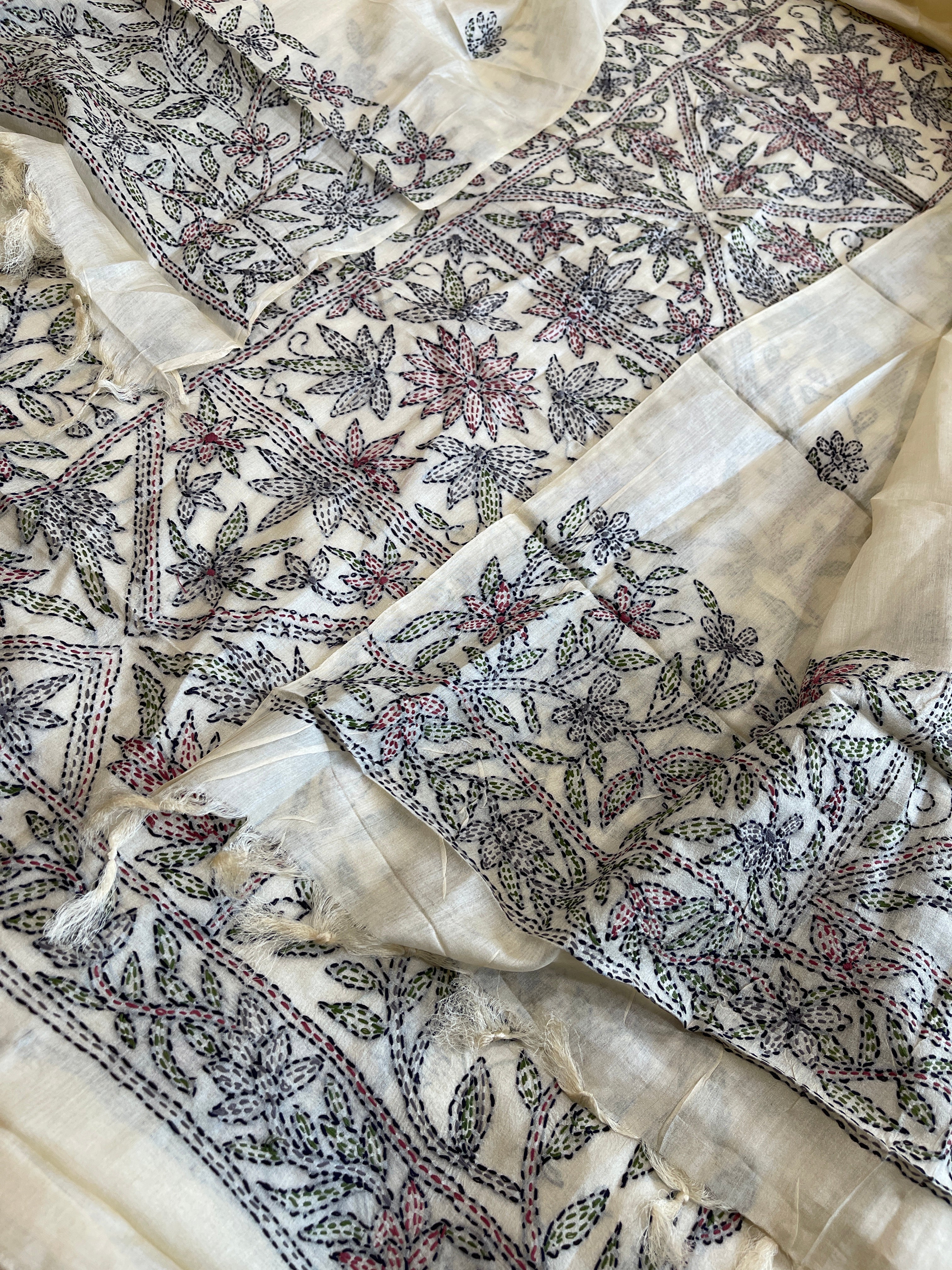 Ivory Suit Set with Kantha Handwork in Pure Tussar Silk - Masakalee