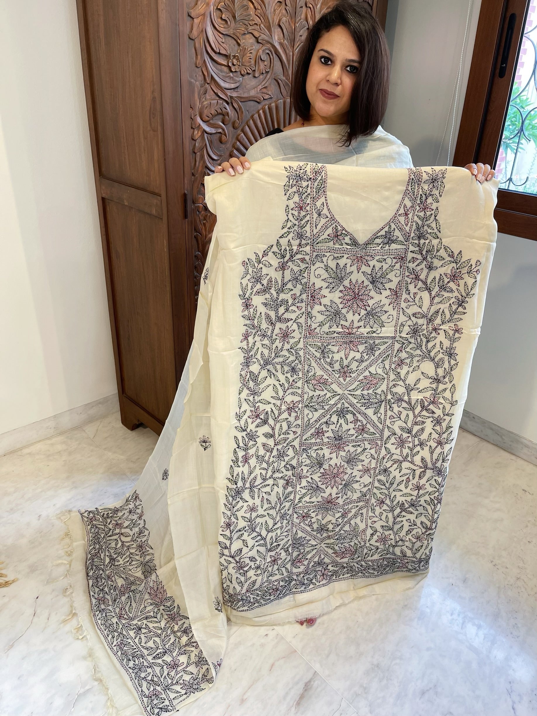 Ivory Suit Set with Kantha Handwork in Pure Tussar Silk - Masakalee