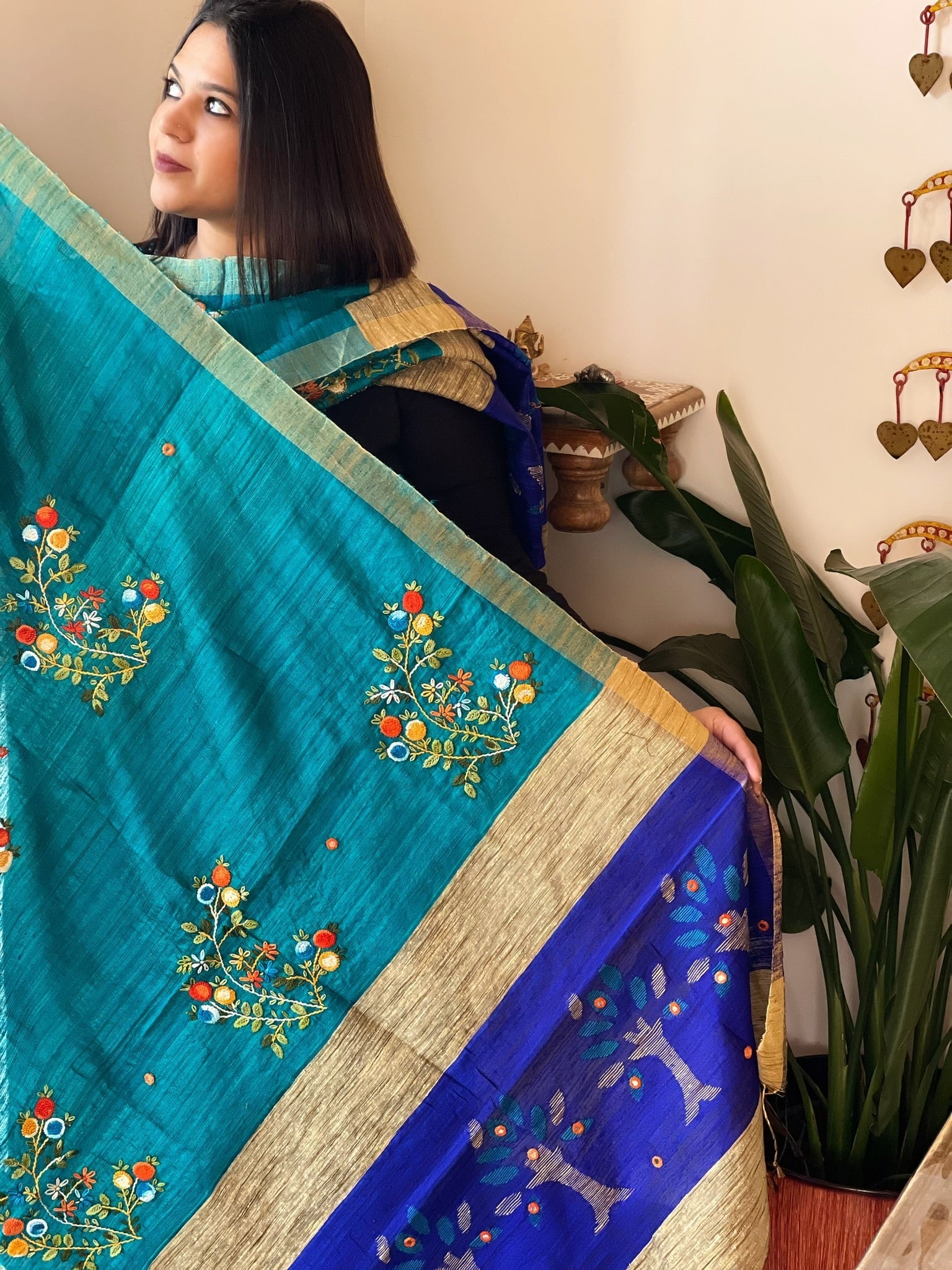 Knot Handwork Dupatta in Matka Silk - Masakalee