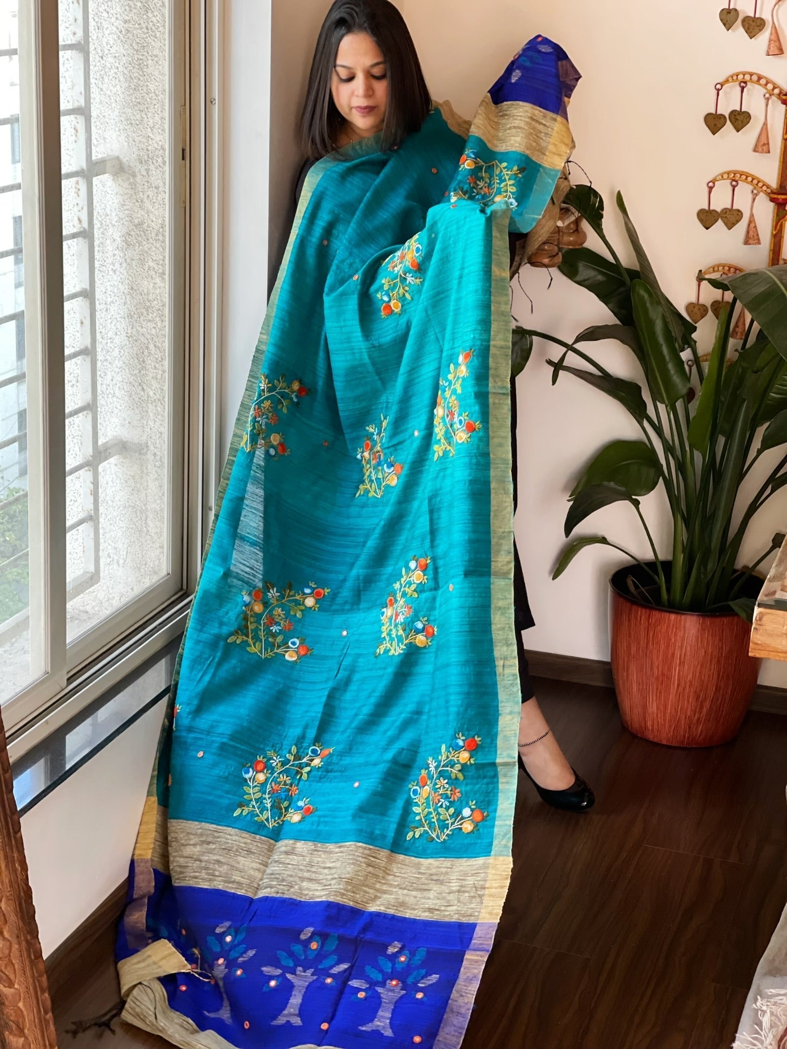 Knot Handwork Dupatta in Matka Silk - Masakalee