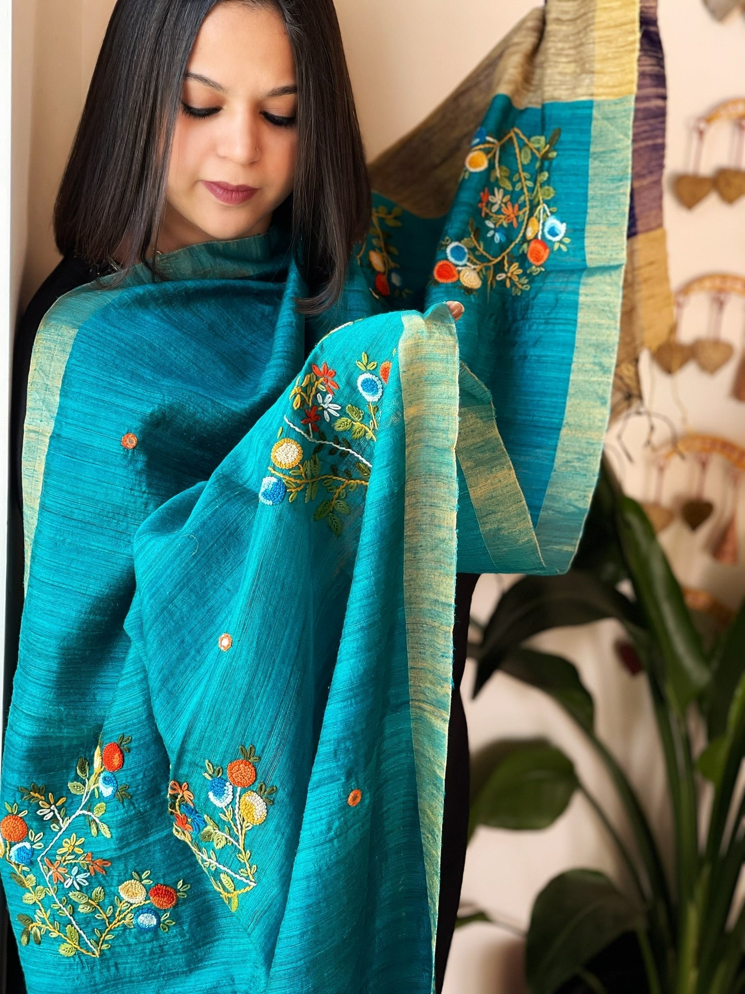 Knot Handwork Dupatta in Matka Silk - Masakalee