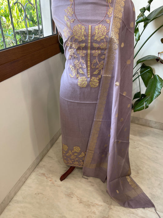 Lavender Applique Suit Set in Mul Chanderi - Masakalee