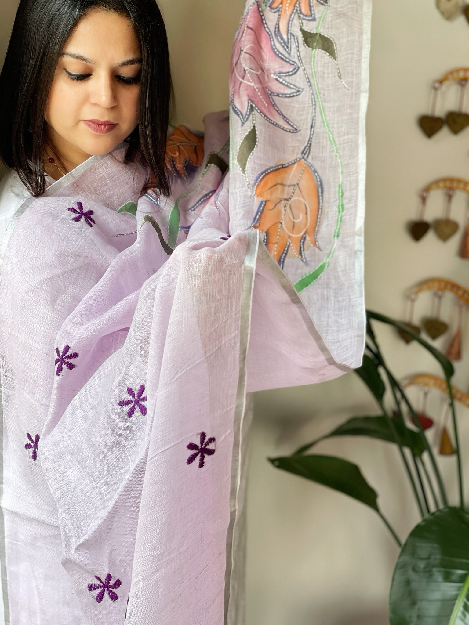 Lavender Handpainted Dupatta with Kantha Stitch Handwork in Linen - Masakalee